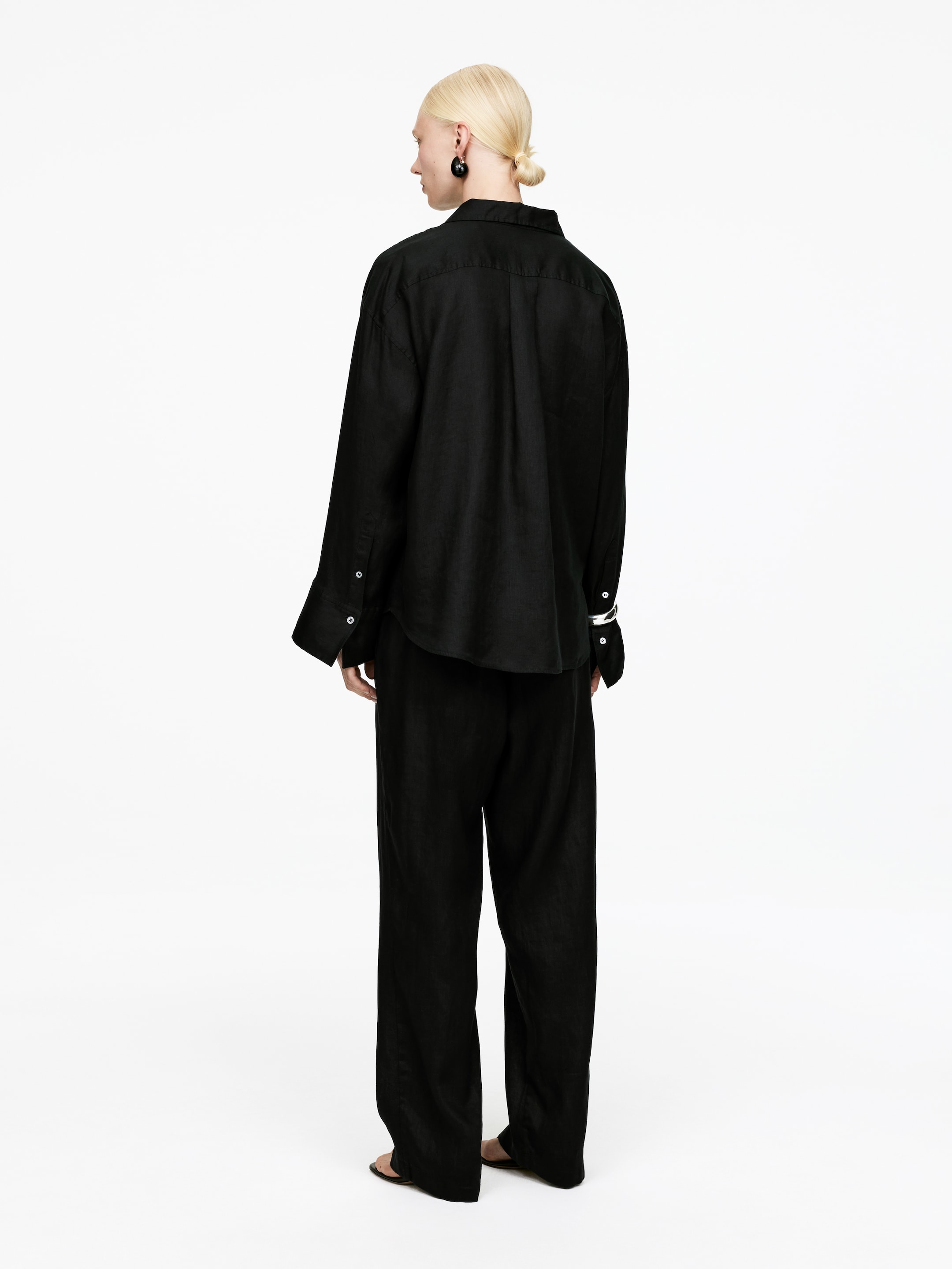 Visa större bild: Linneskjorta - Svart - DAM | H&M SE 2