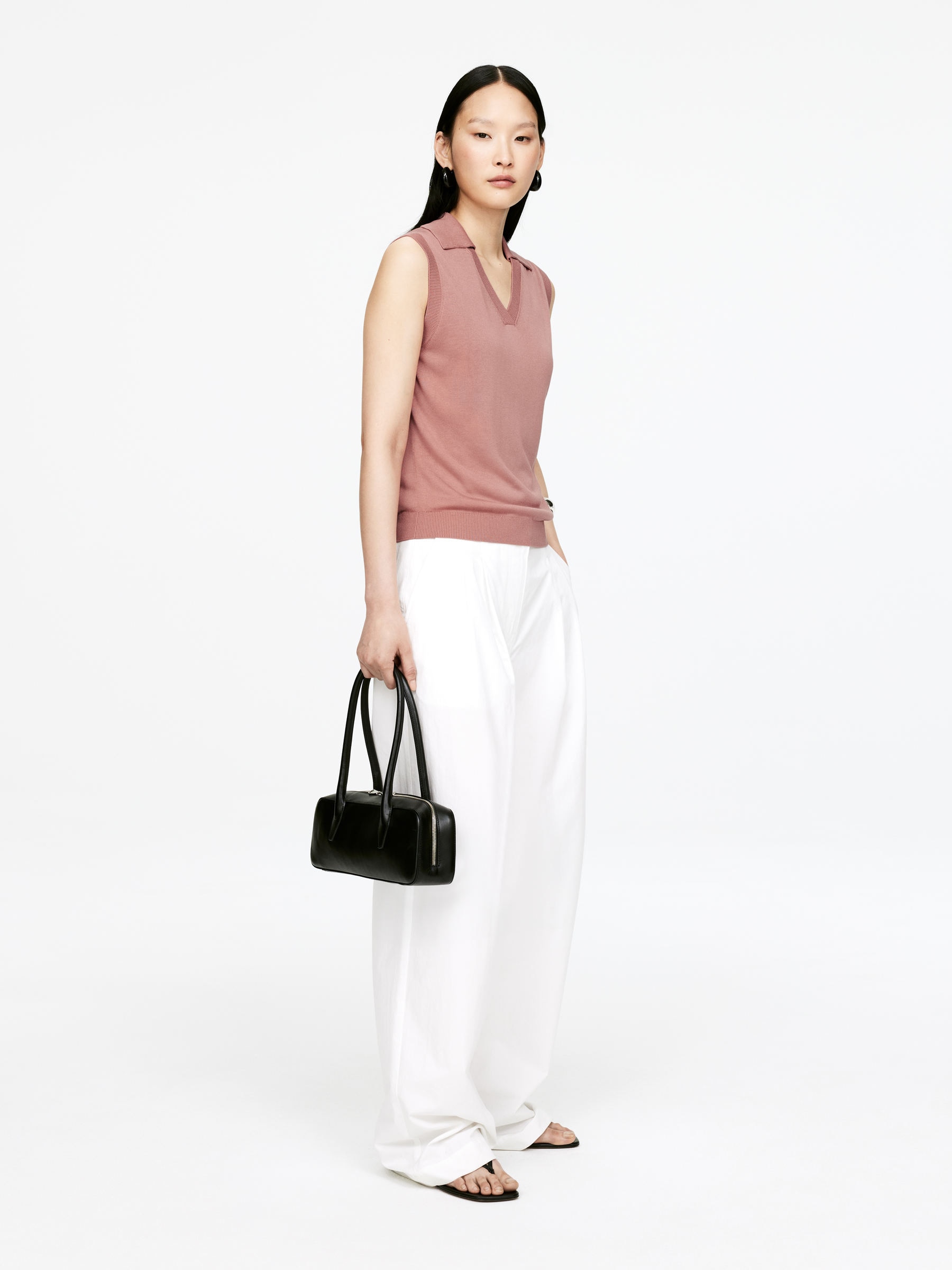 Knitted V-Neck Vest - Dusty Pink - Regular fit - Women - StillMedia/Lookbook - 6