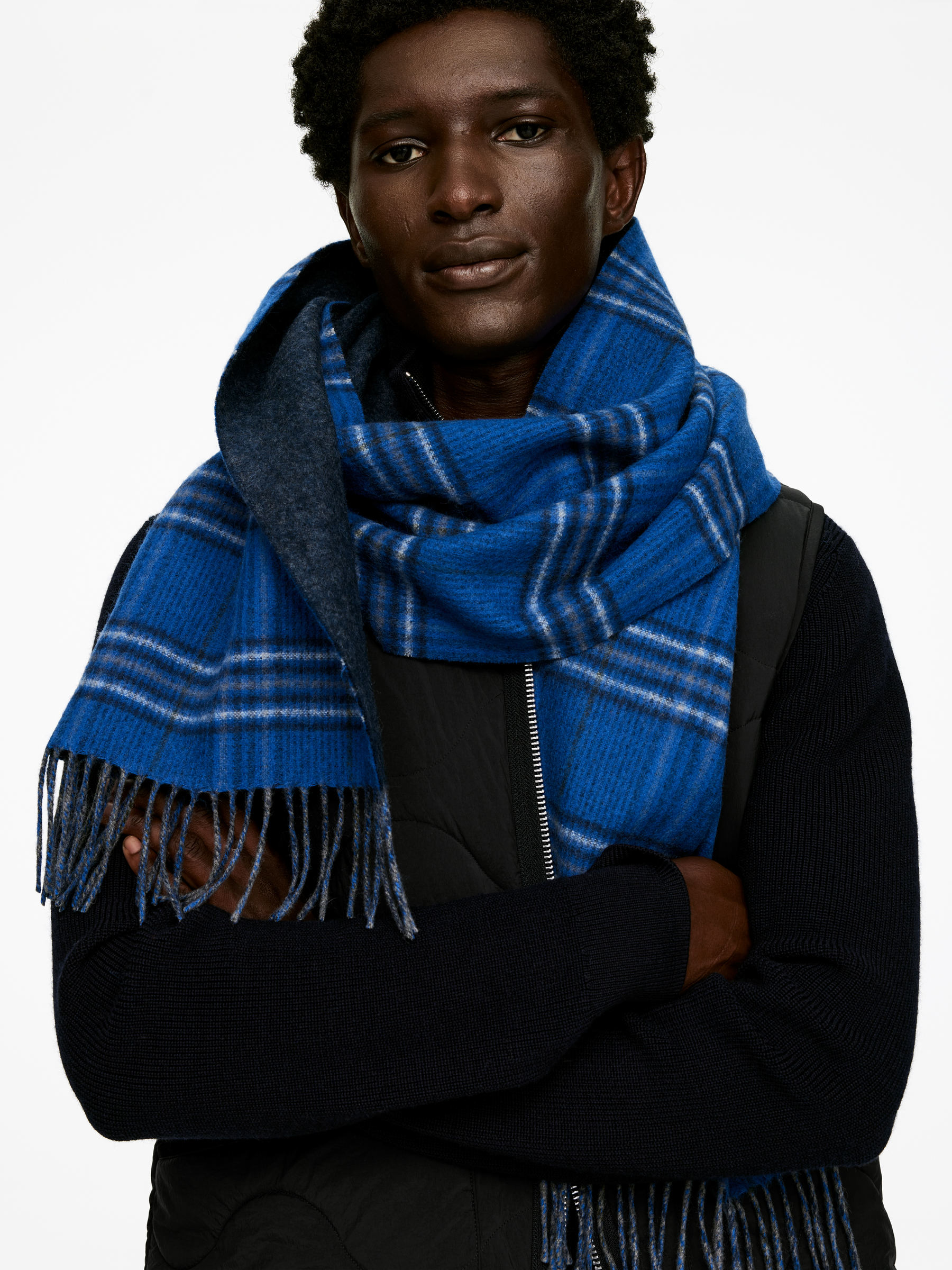 ARKET and Barbour Wool Scarf - Blue/Checkered - Men - StillMedia/Lookbook - 3
