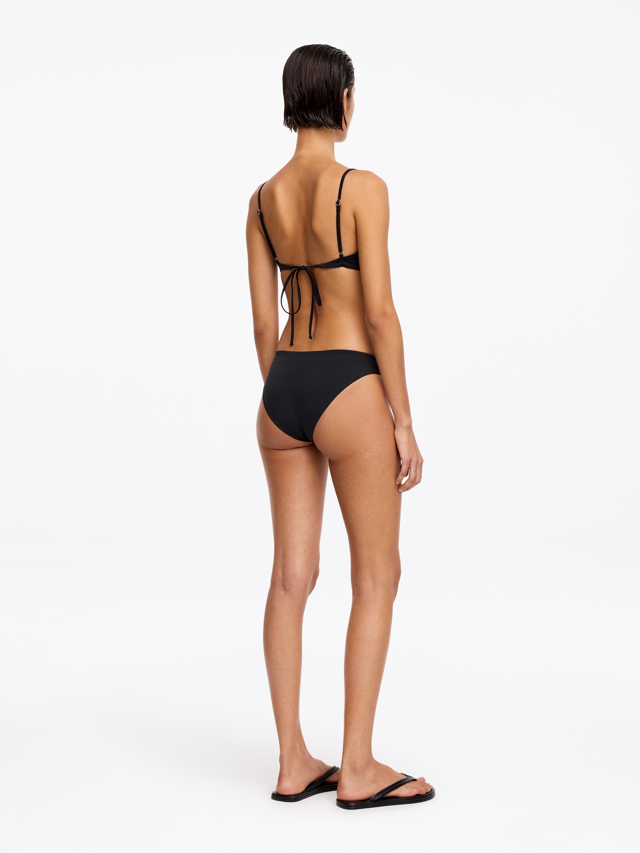 Sporty Bikini Briefs - Black - Women - StillMedia/Lookbook - 3