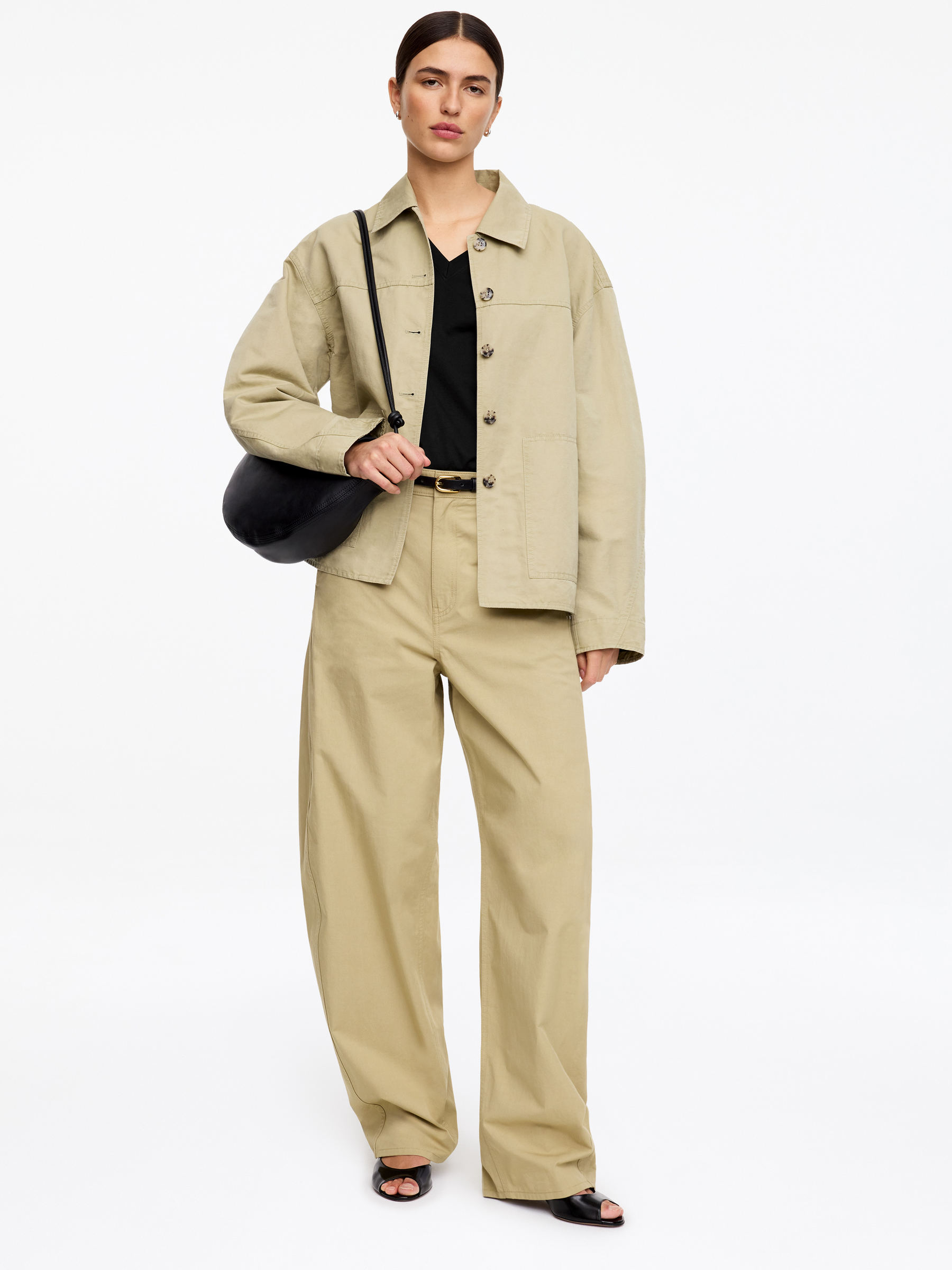 V-Neck T-Shirt - Black - Loose fit - Women - StillMedia/Lookbook - 5