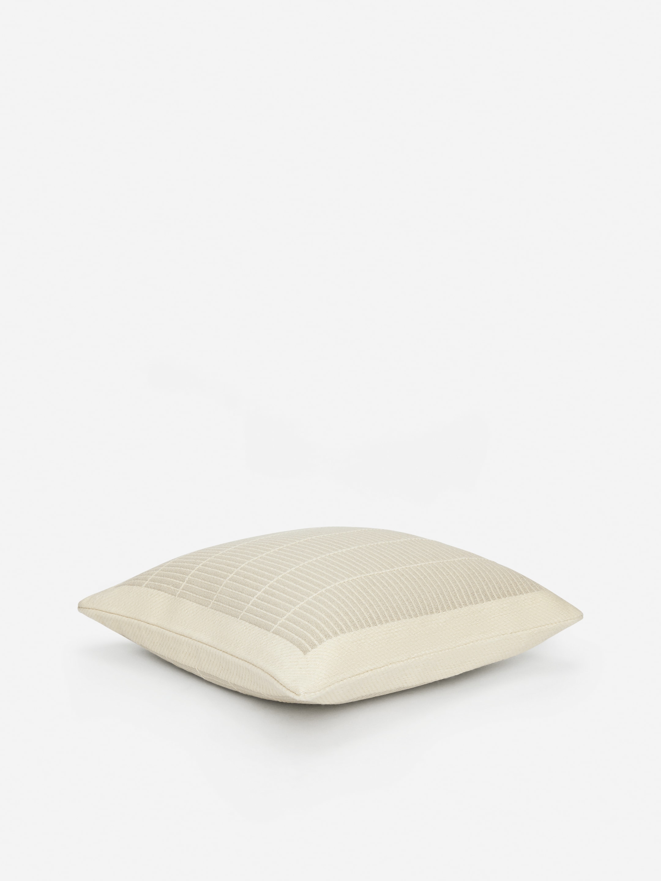 Visa större bild: Kuddfodral i ull och bomull 50 x 50 cm - Beige - Home All | H&M SE 1