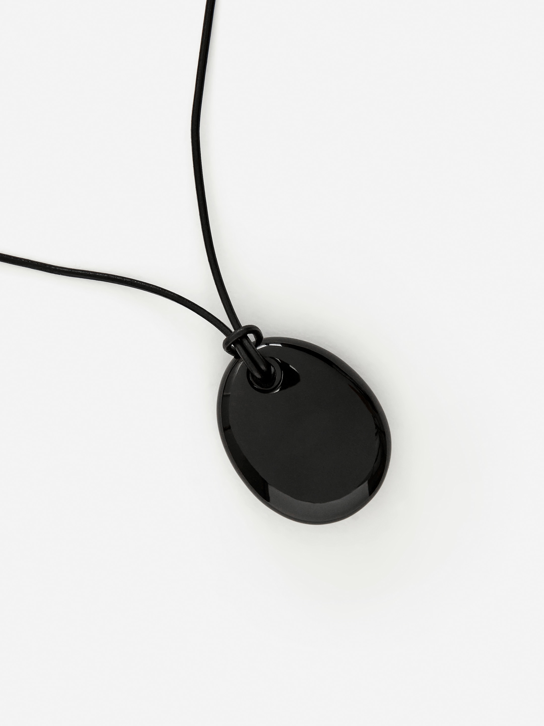 Pendant Necklace - Black - Women - StillMedia/DescriptiveDetail - 1