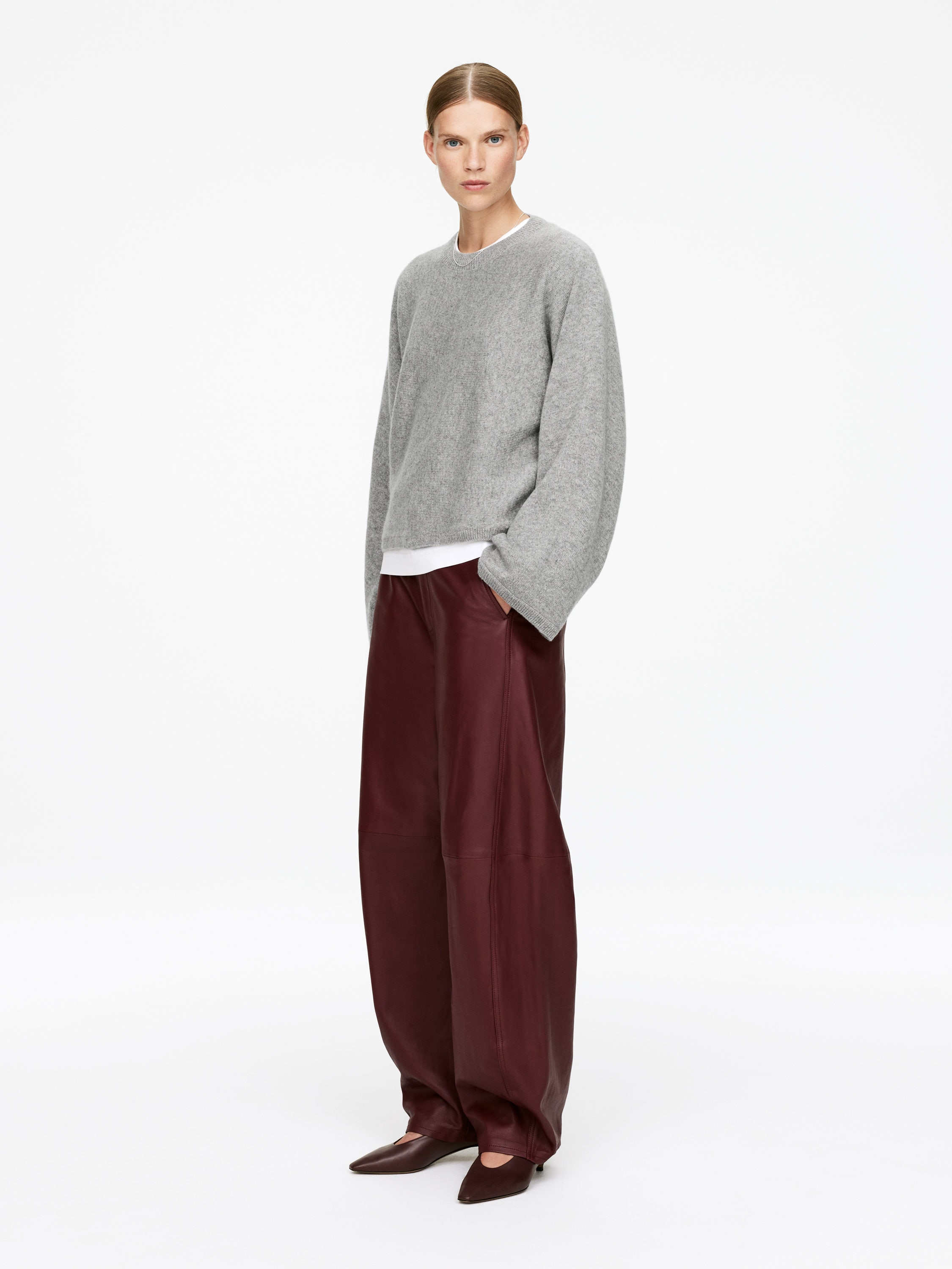 Cut-Out Pure Cashmere Jumper​ - Grey Melange - Relaxed fit - Women - StillMedia/Lookbook - 5