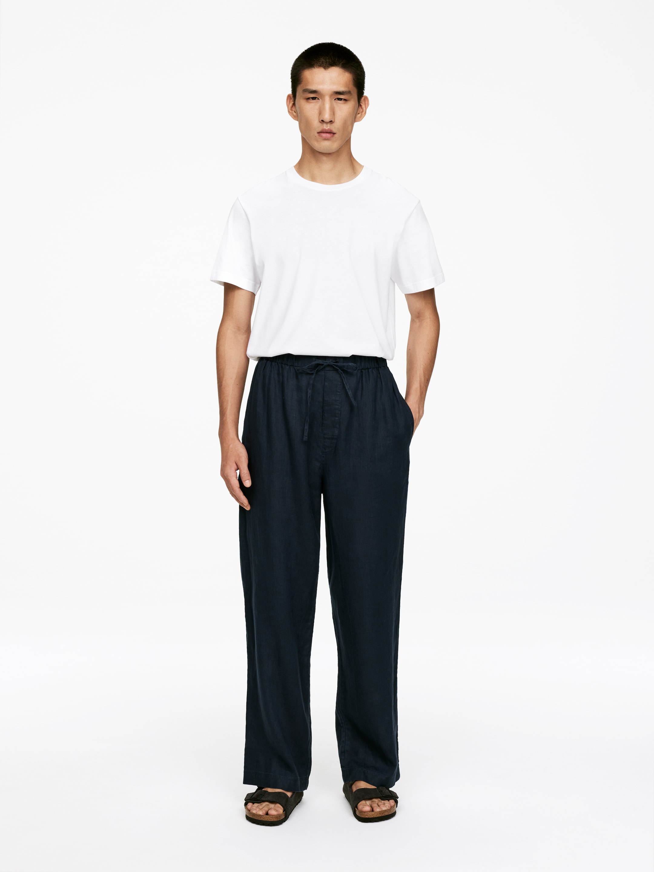 Visualizza immagine più grande: Pantaloni in lino dalla vestibilità rilassata - Blu scuro - UOMO | H&M IT 1