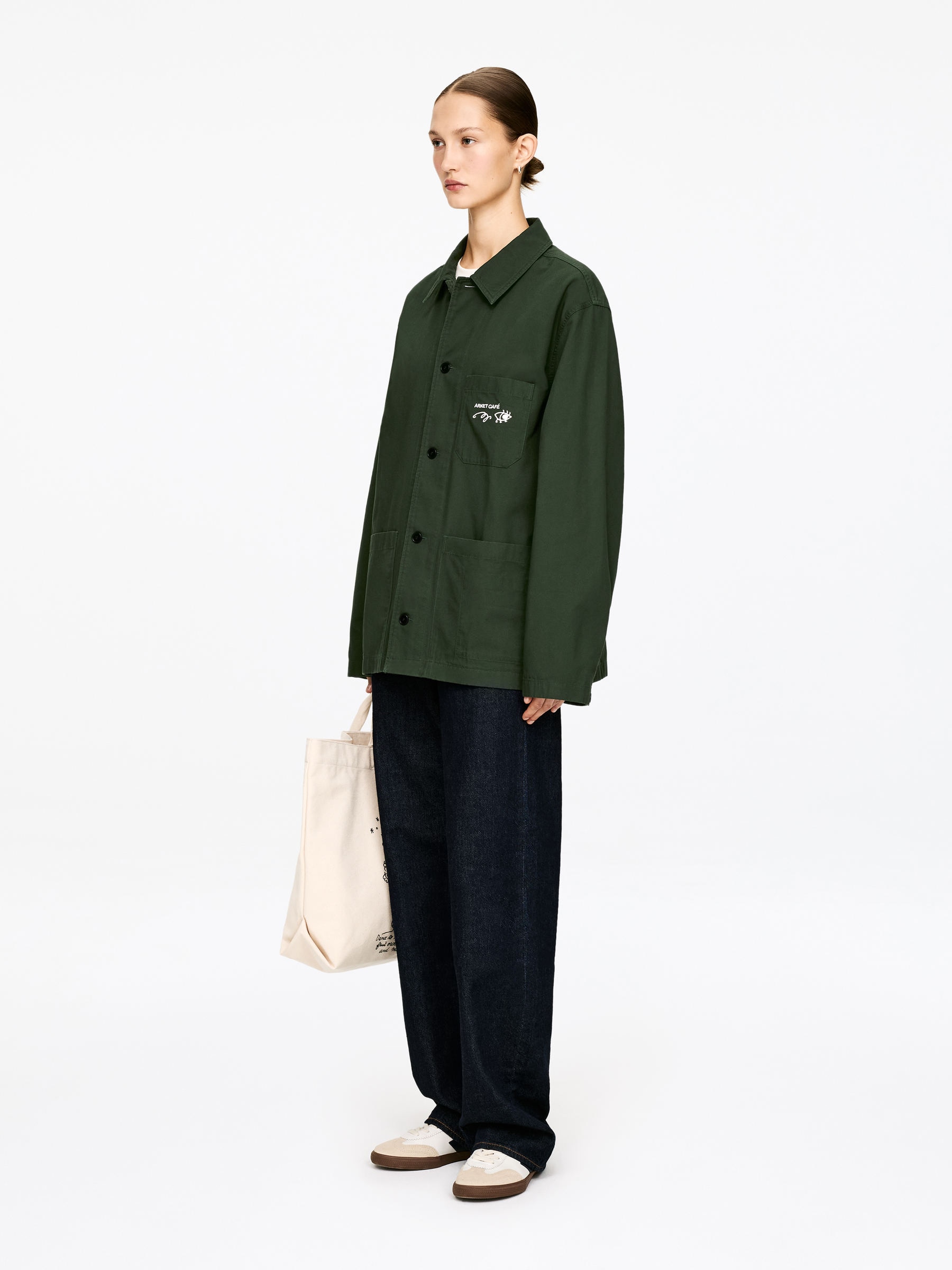 ARKET CAFÉ Cotton Overshirt - Dark Green - Loose fit - Men - StillMedia/Lookbook - 3