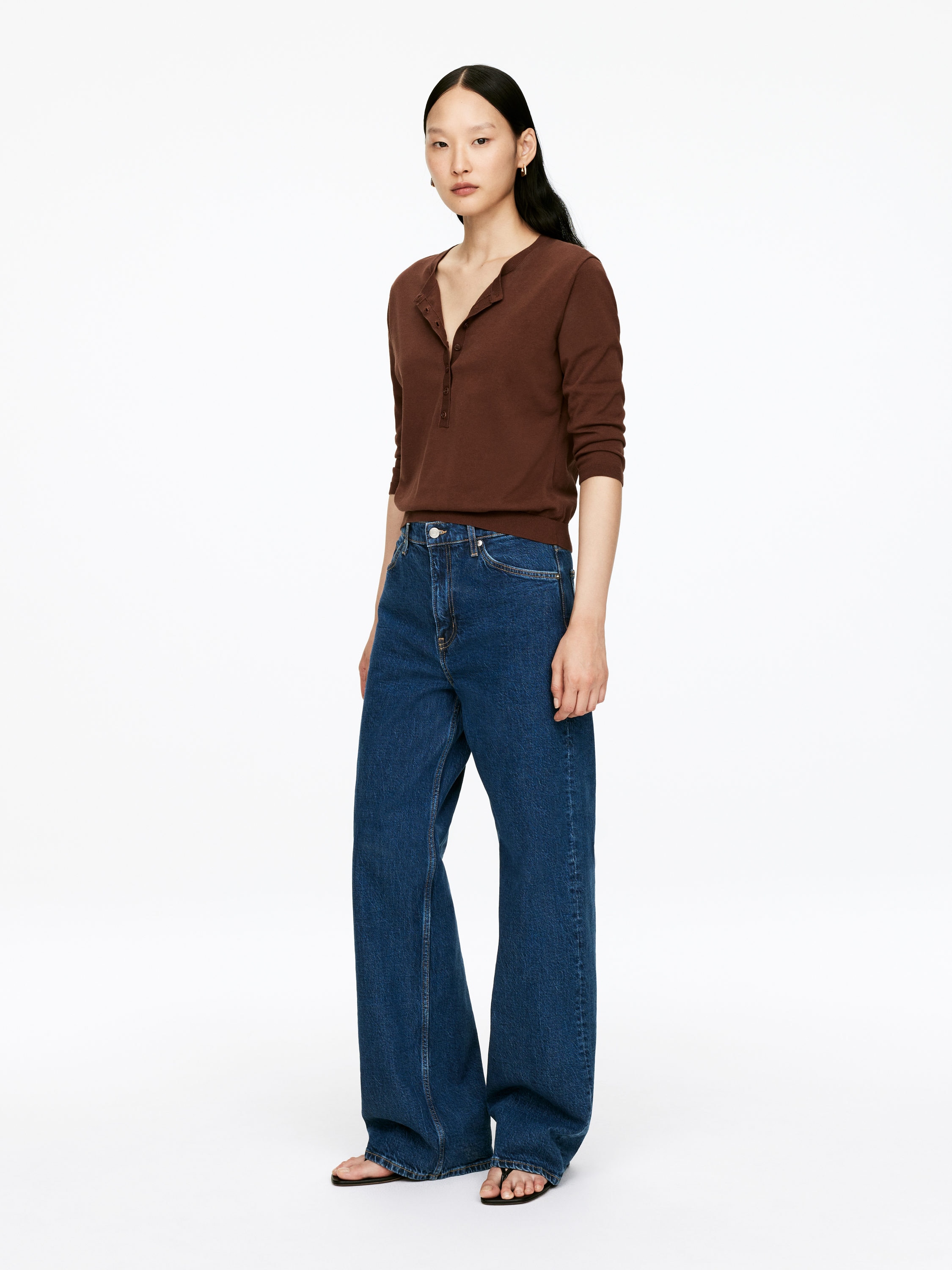 LUPINE Flared Jeans - Dark Blue - Slim fit - Women - StillMedia/Lookbook - 13