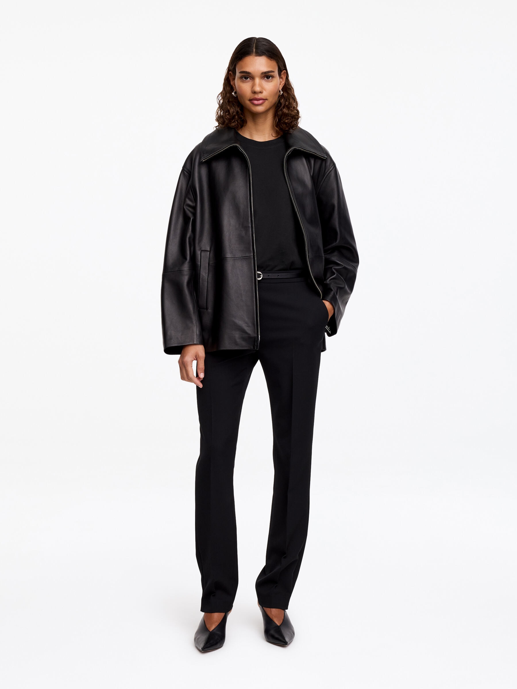 Signature Constructed T-Shirt - Black - Regular fit - Women - StillMedia/Lookbook - 36