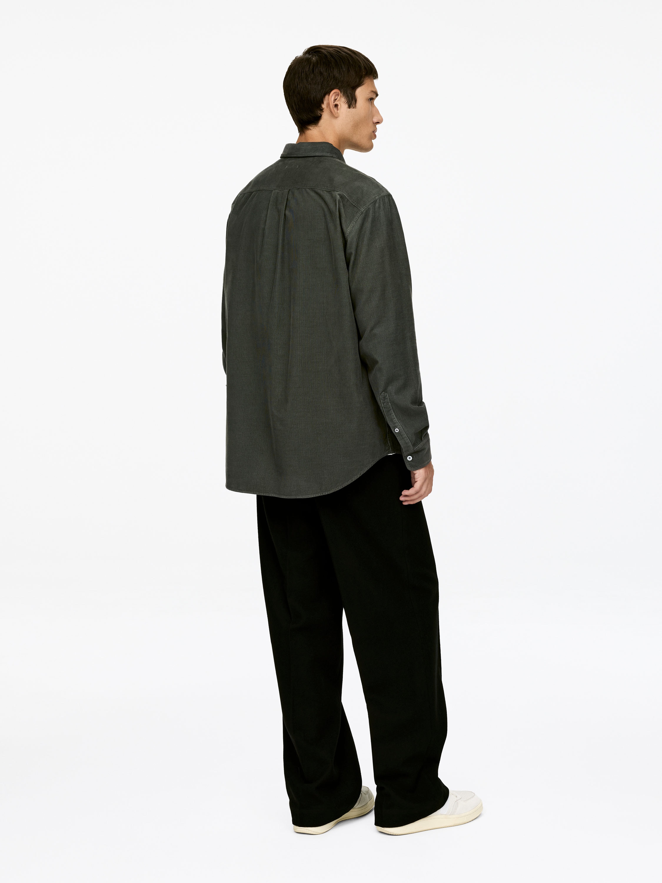 Relaxed Corduroy Shirt - Khaki Green - Relaxed fit - Men - StillMedia/Lookbook - 4