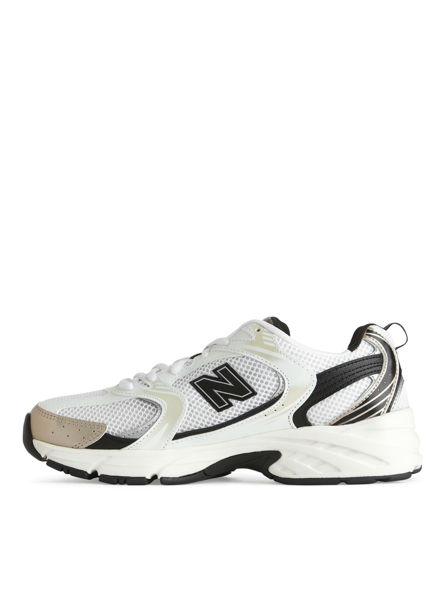 Zapatillas New Balance 530 - Blanco/negro/dorado - Women - StillMedia/DescriptiveStillLife - 5