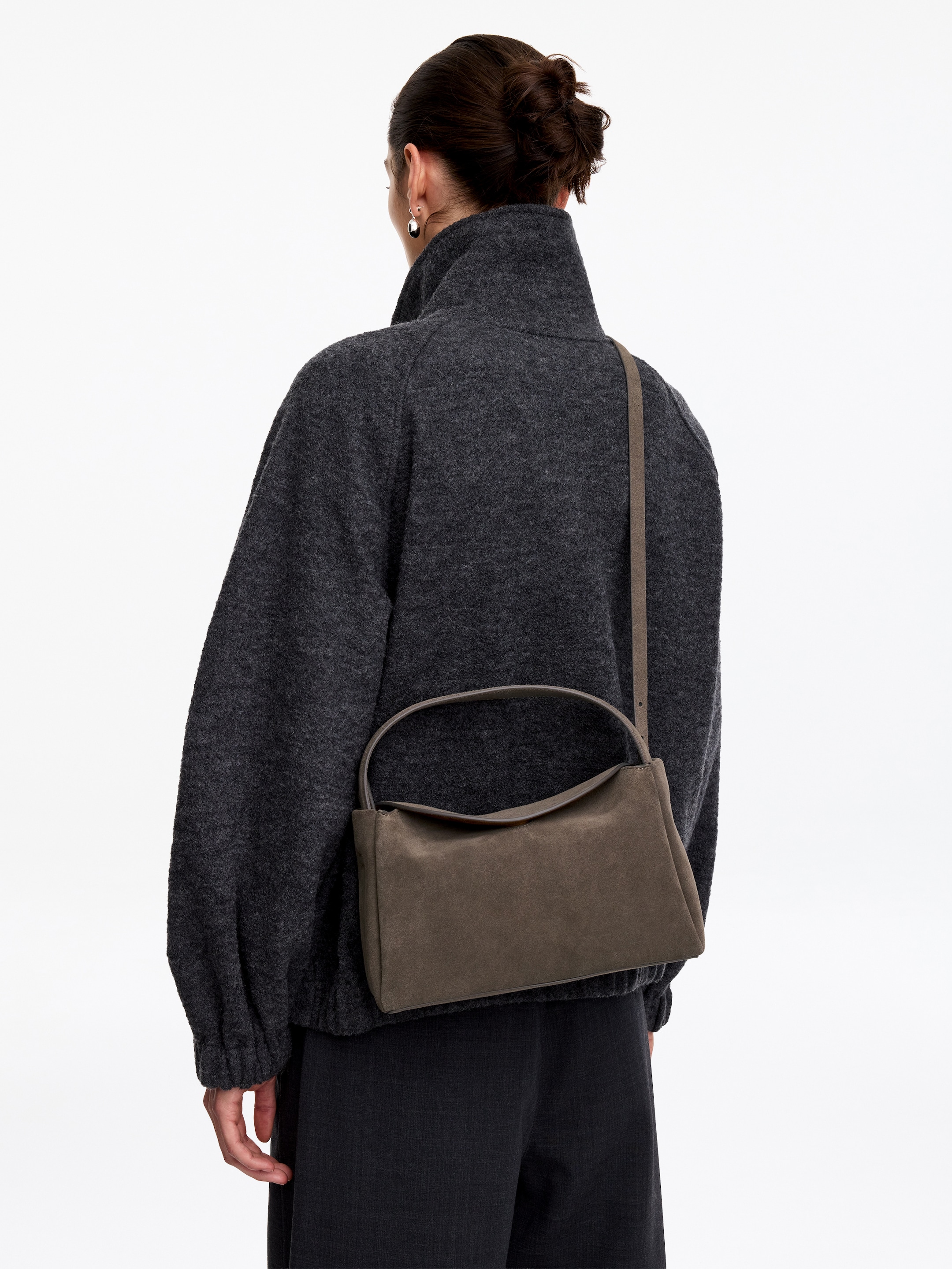 Axelremsväska i mocka - Mörk mole - women - StillMedia/Lookbook - 7
