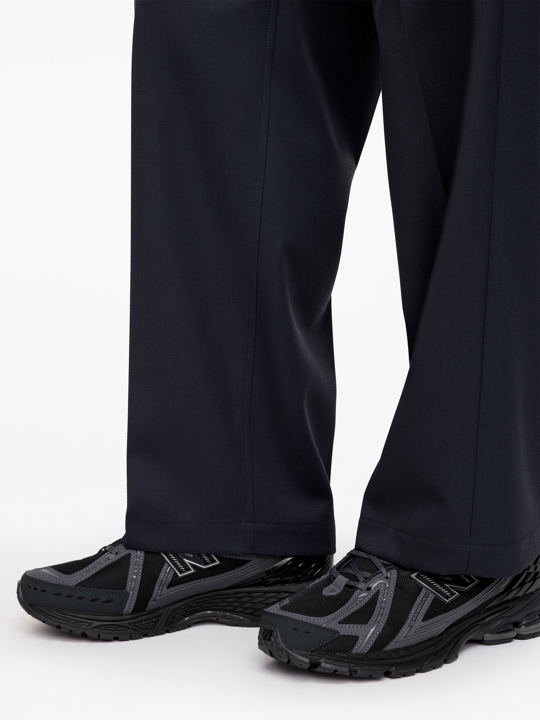 New Balance 1906R Trainers - Black - Men - StillMedia/Lookbook - 5