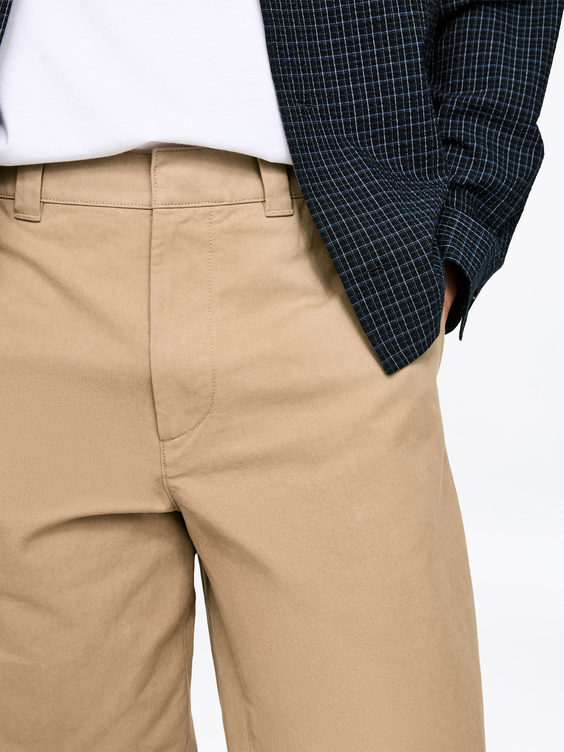 Loose Cotton Chinos - Beige - Relaxed fit - Men - StillMedia/Lookbook - 6