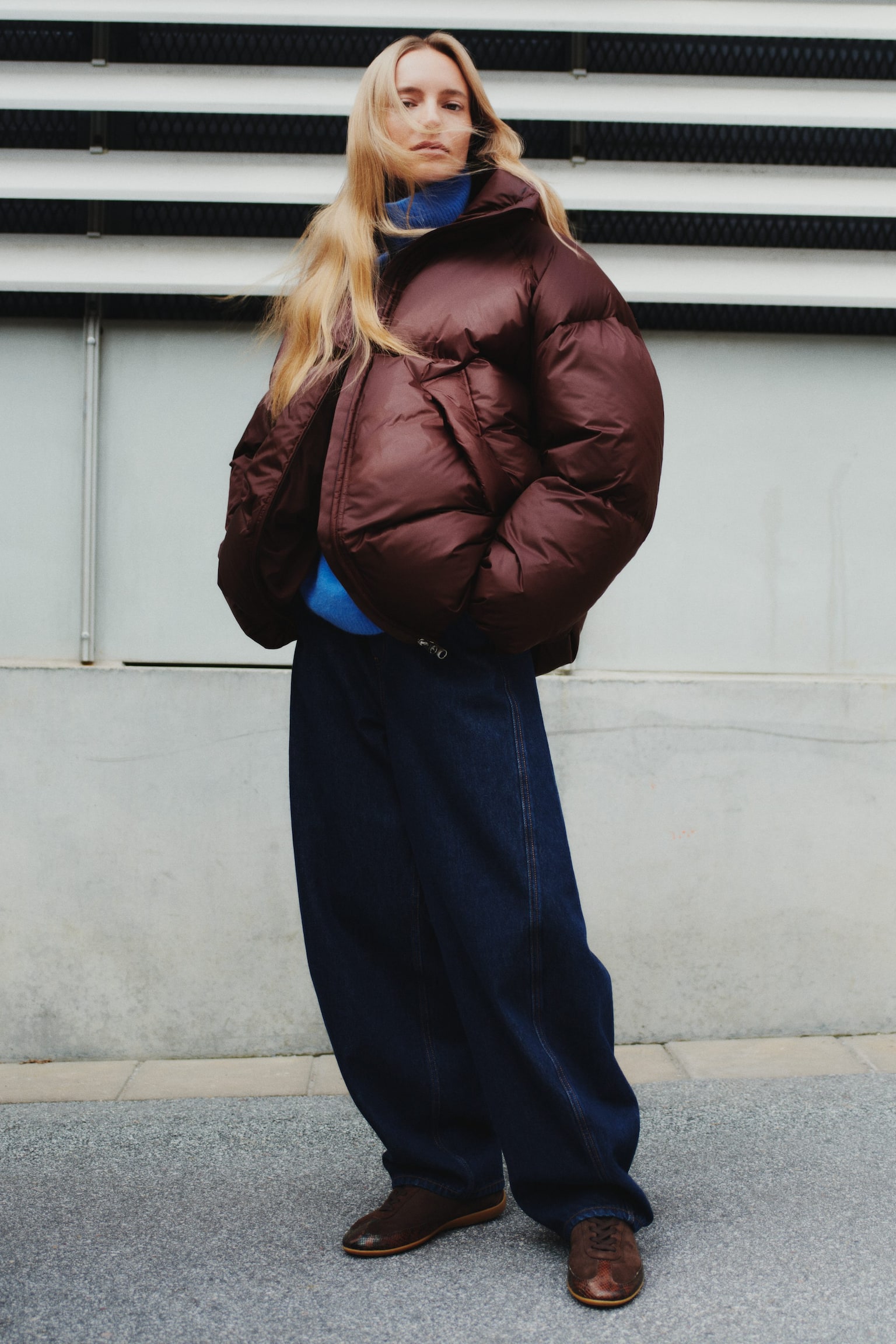 Jeans mit Barrel Legs - Dunkelblau - 3