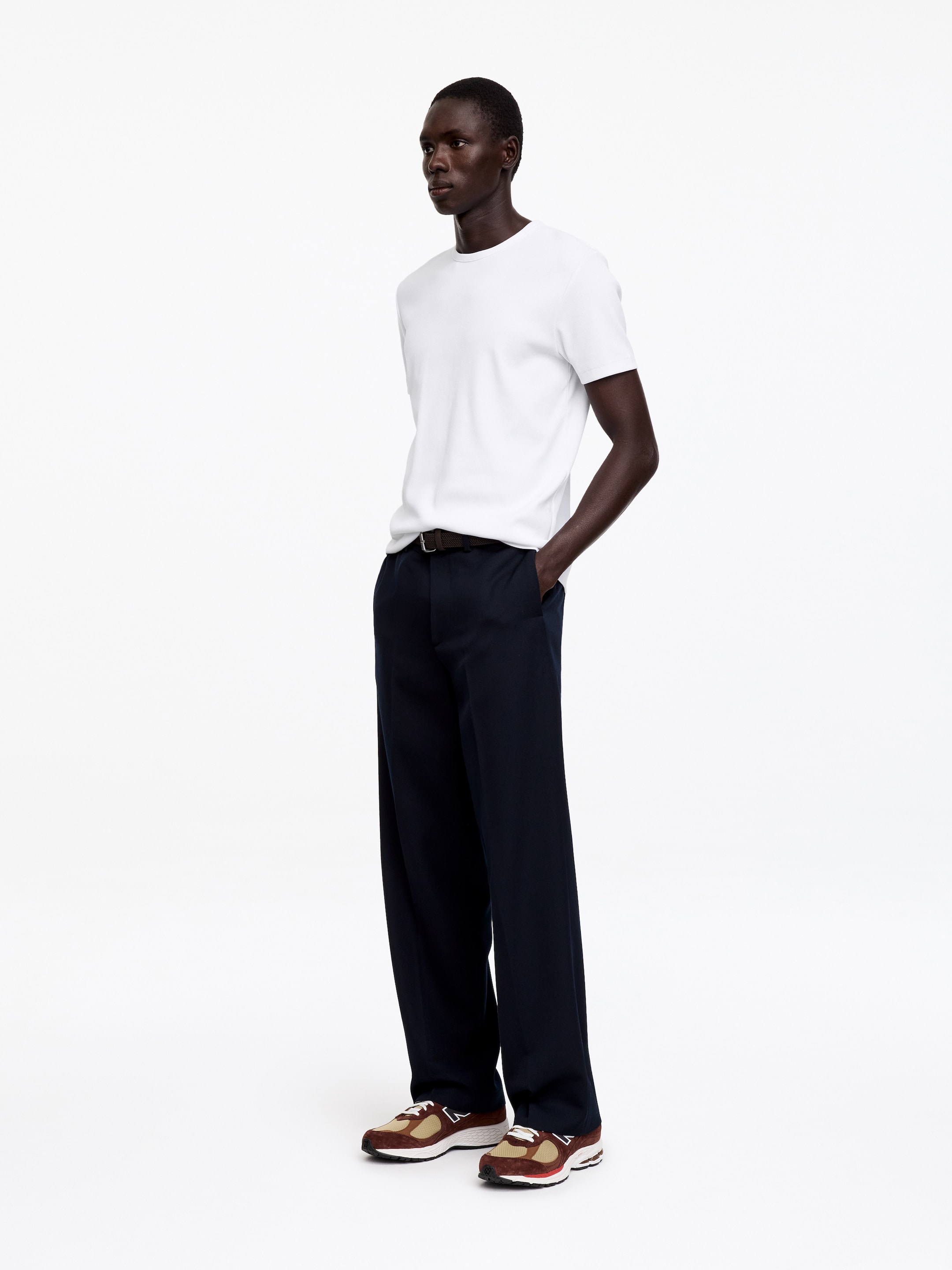 Fitted T-Shirt - White - Slim fit - men - StillMedia/Lookbook - 3