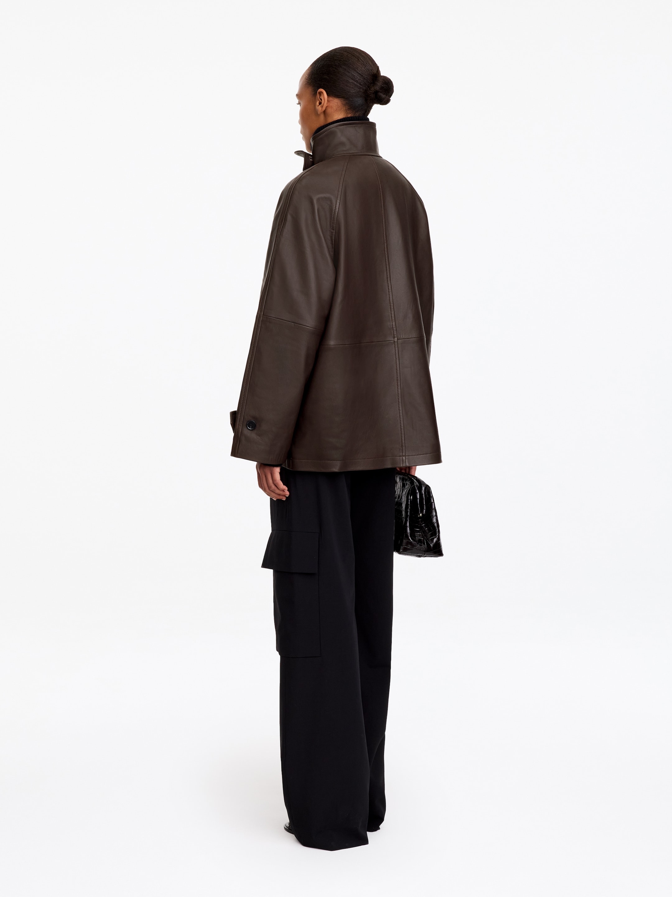 Lockere Lederjacke - Dunkelbraun - Oversize - women - StillMedia/Lookbook - 5