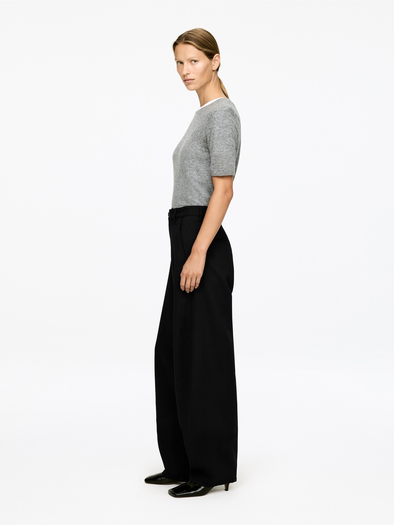 Barrel-Leg Trousers - Black/Dark Brown - 3