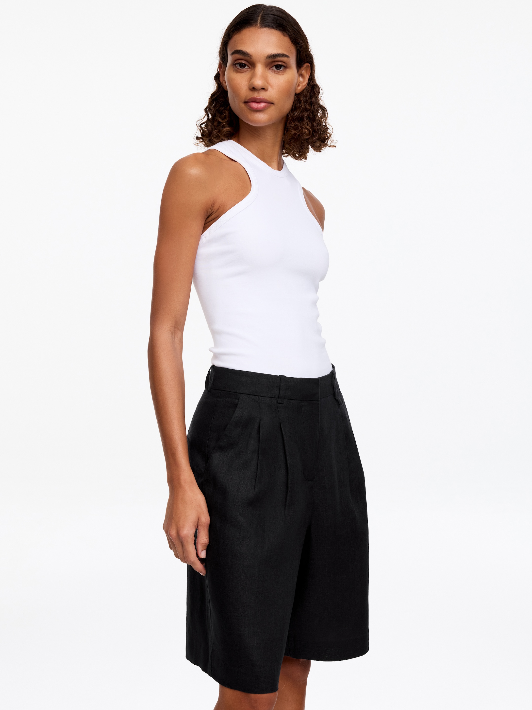 Short en lin - Noir - Relaxed fit - Femme - StillMedia/Lookbook - 9