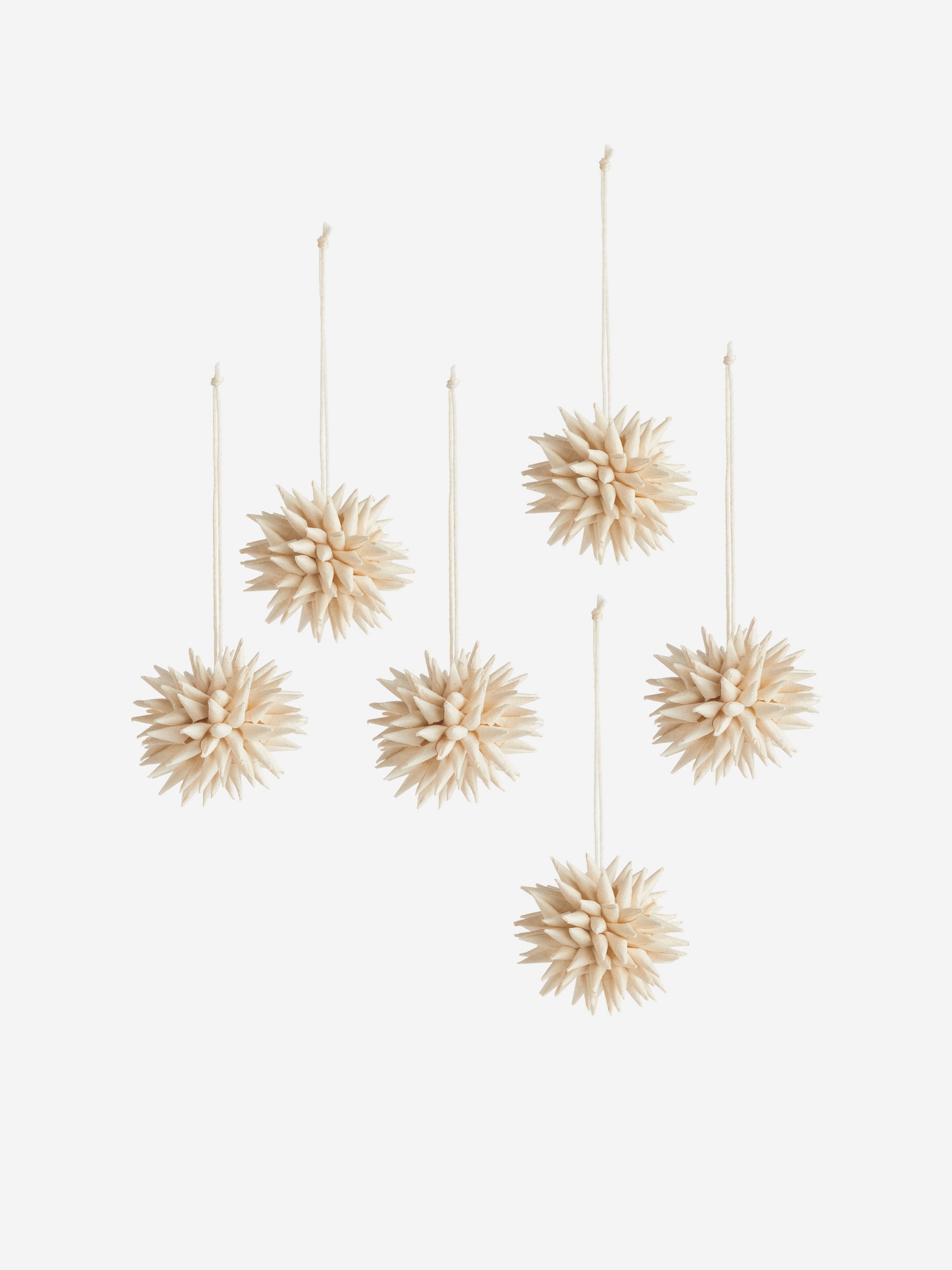 Papiersterne von A World of Craft, 6er-Set - Cremeweiß - Homeware - StillMedia/DescriptiveStillLife - 1