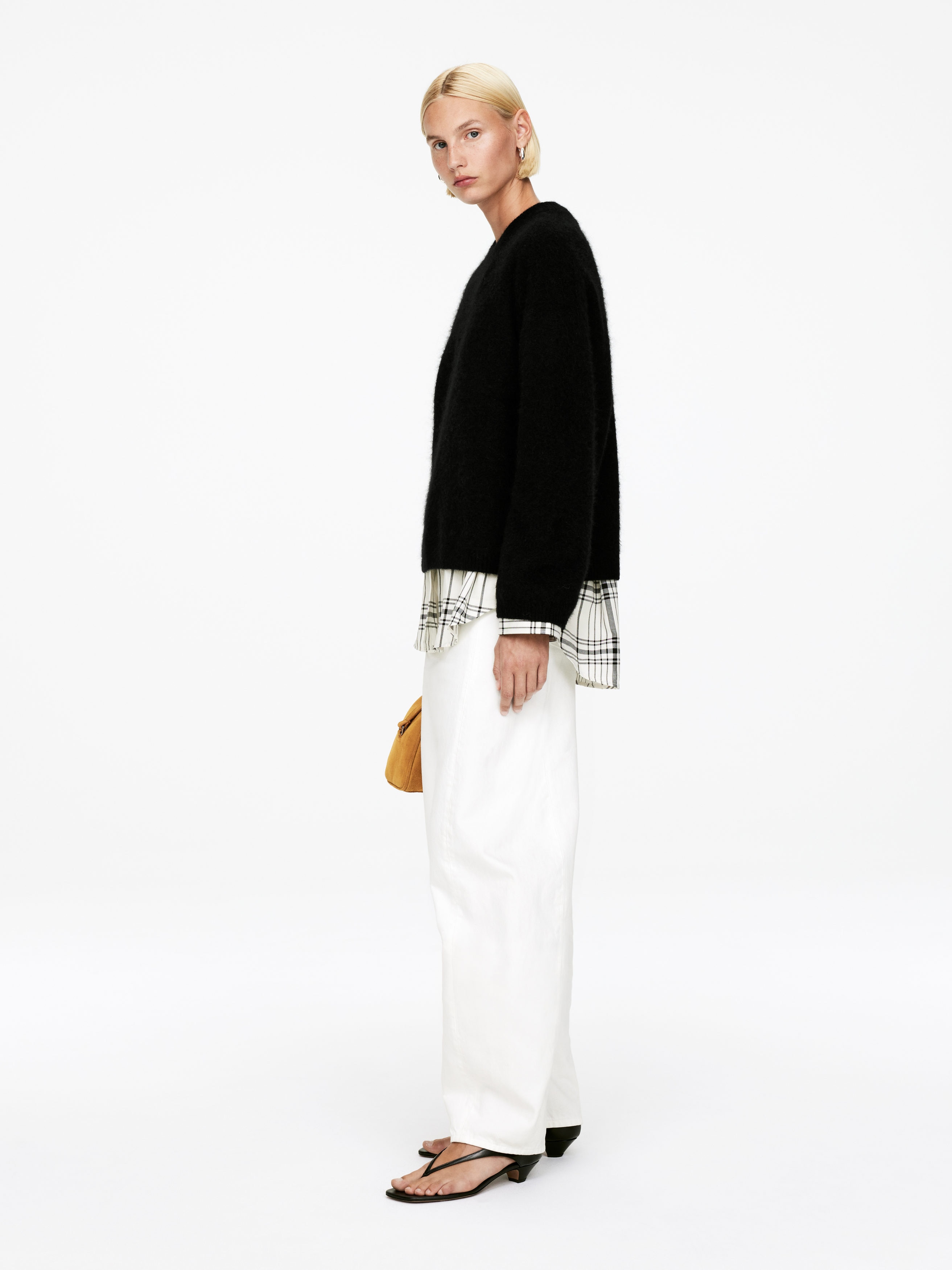 Alpaca-Wool Blend Jumper - Black - Oversized - Women - StillMedia/Lookbook - 12