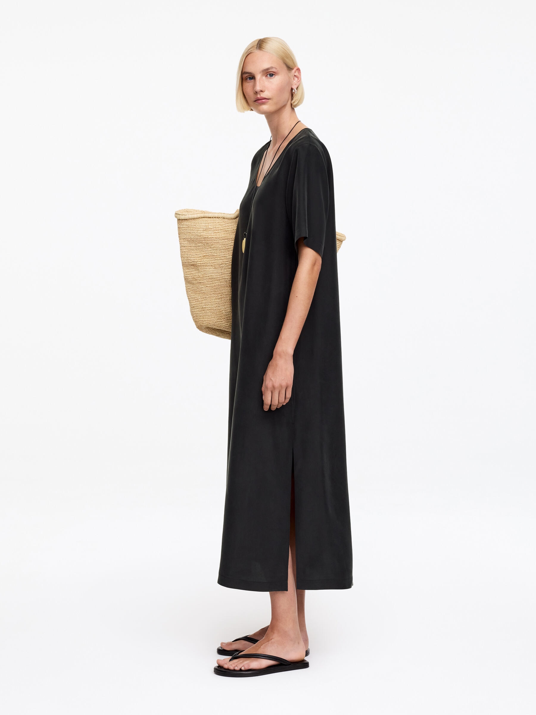 Washed Silk Dress - Black - Loose fit - Women - StillMedia/Lookbook - 5