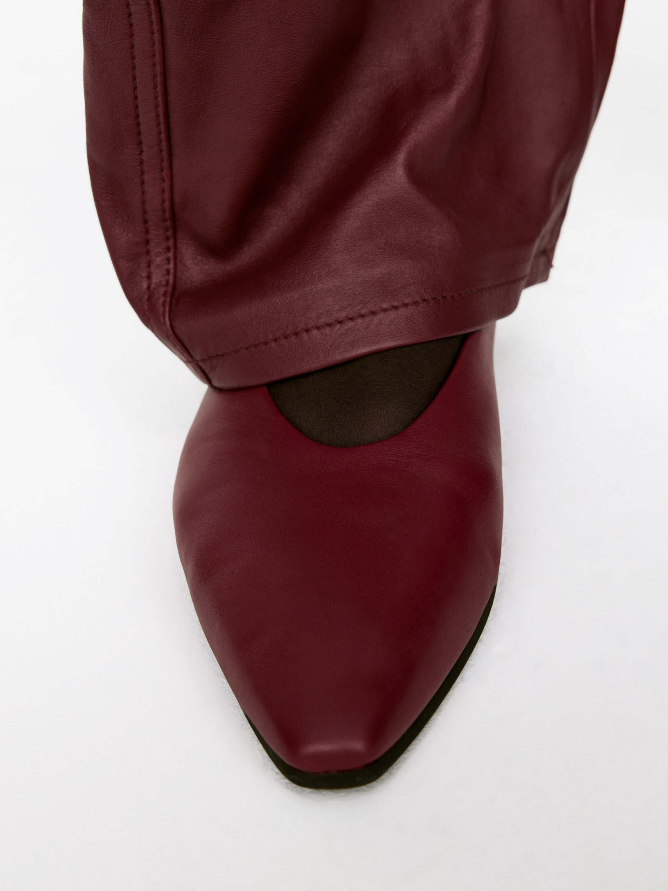 Pointy Leather Flats - Burgundy - Women - StillMedia/Lookbook - 8
