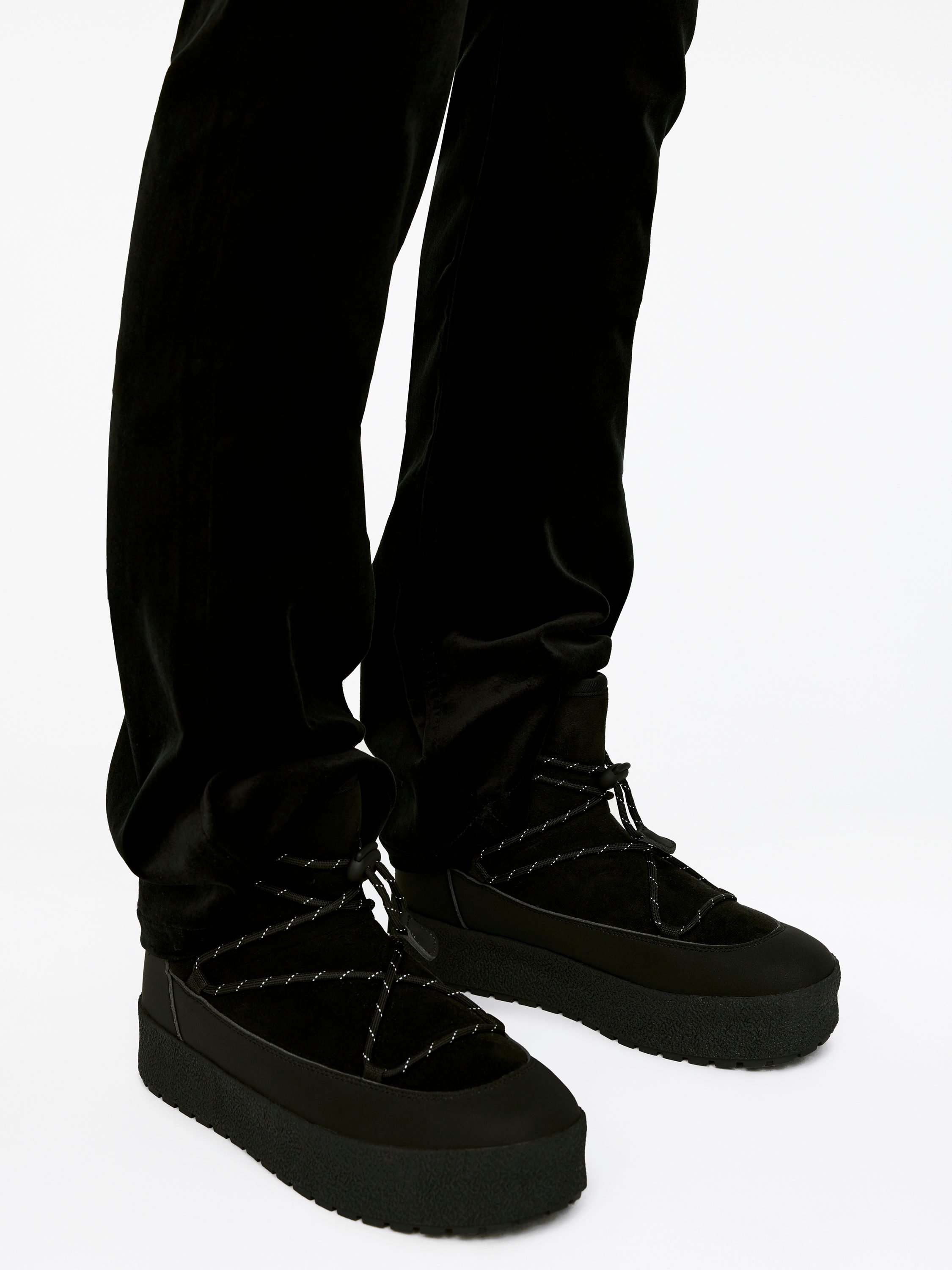 Tretorn Aspa Hybrid Low Boots - Black - Women - StillMedia/Lookbook - 9