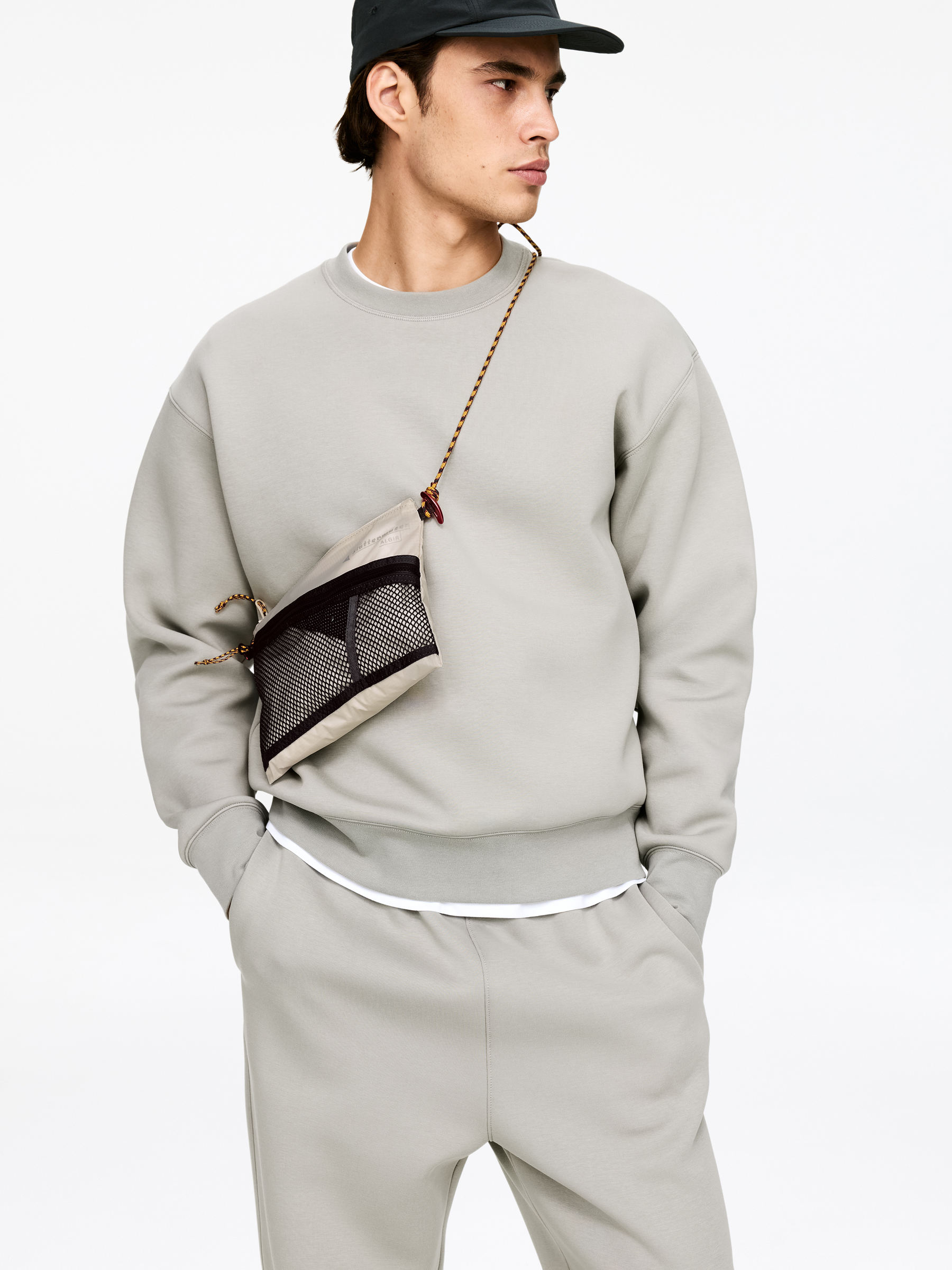 Klättermusen Algir Accessory Bag - Putty grey - Men - StillMedia/Lookbook - 7