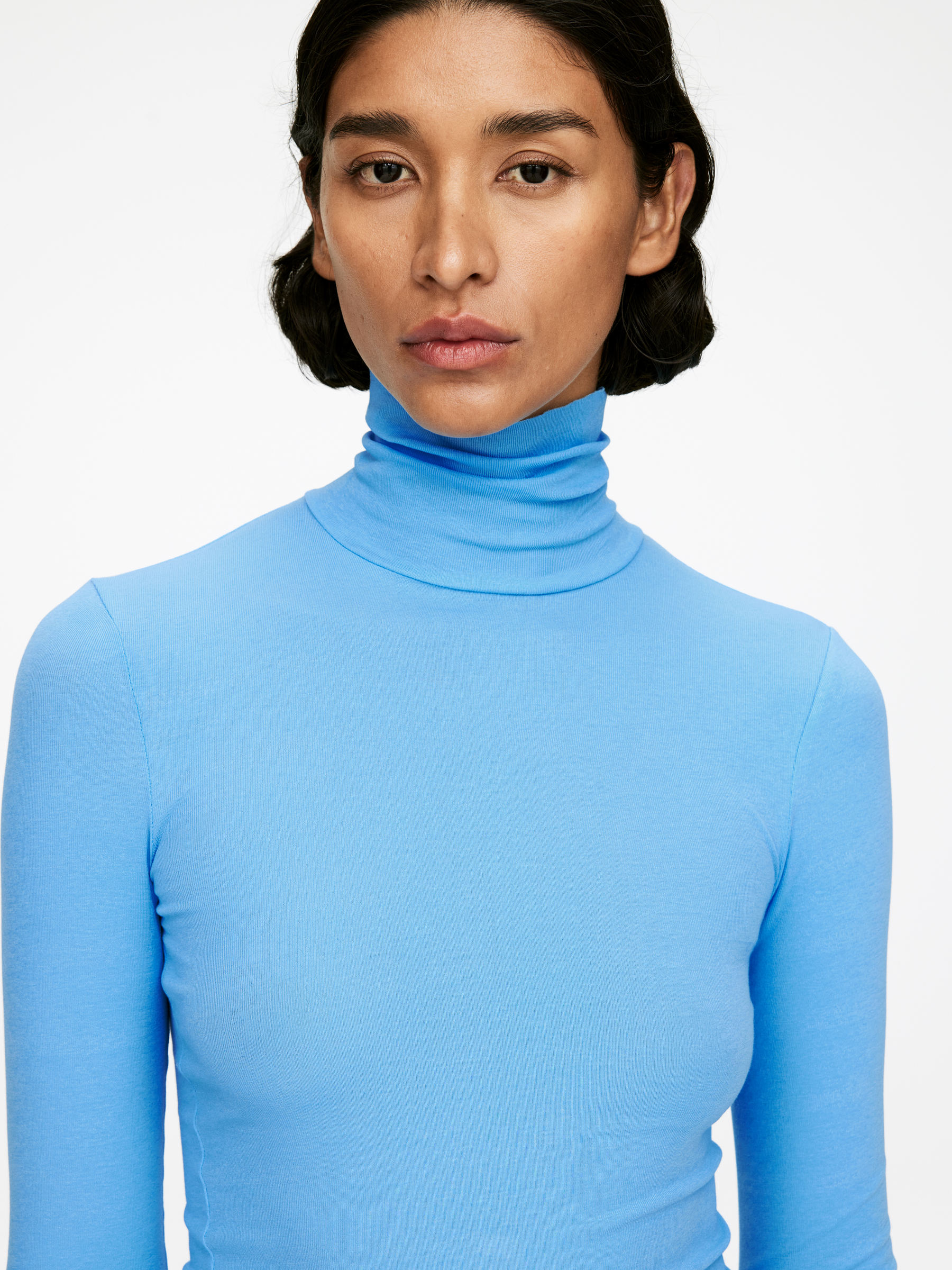 Roll-Neck Cotton Top - Blue - Slim fit - Women - StillMedia/Lookbook - 4