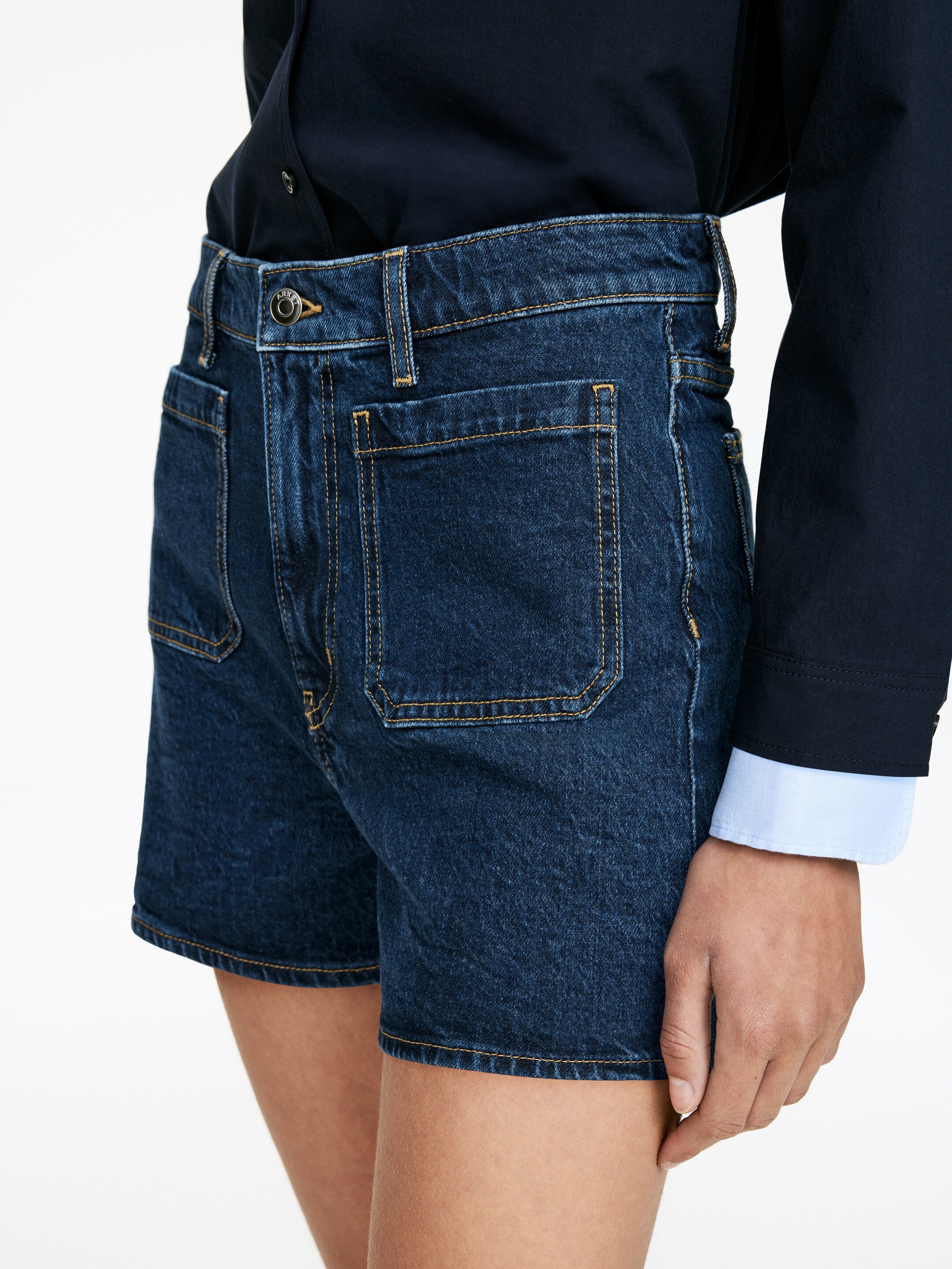 Ingrandisci l'immagine: LUPINE Patch Pocket Shorts - Dark Blue - DONNA | H&M CH 3