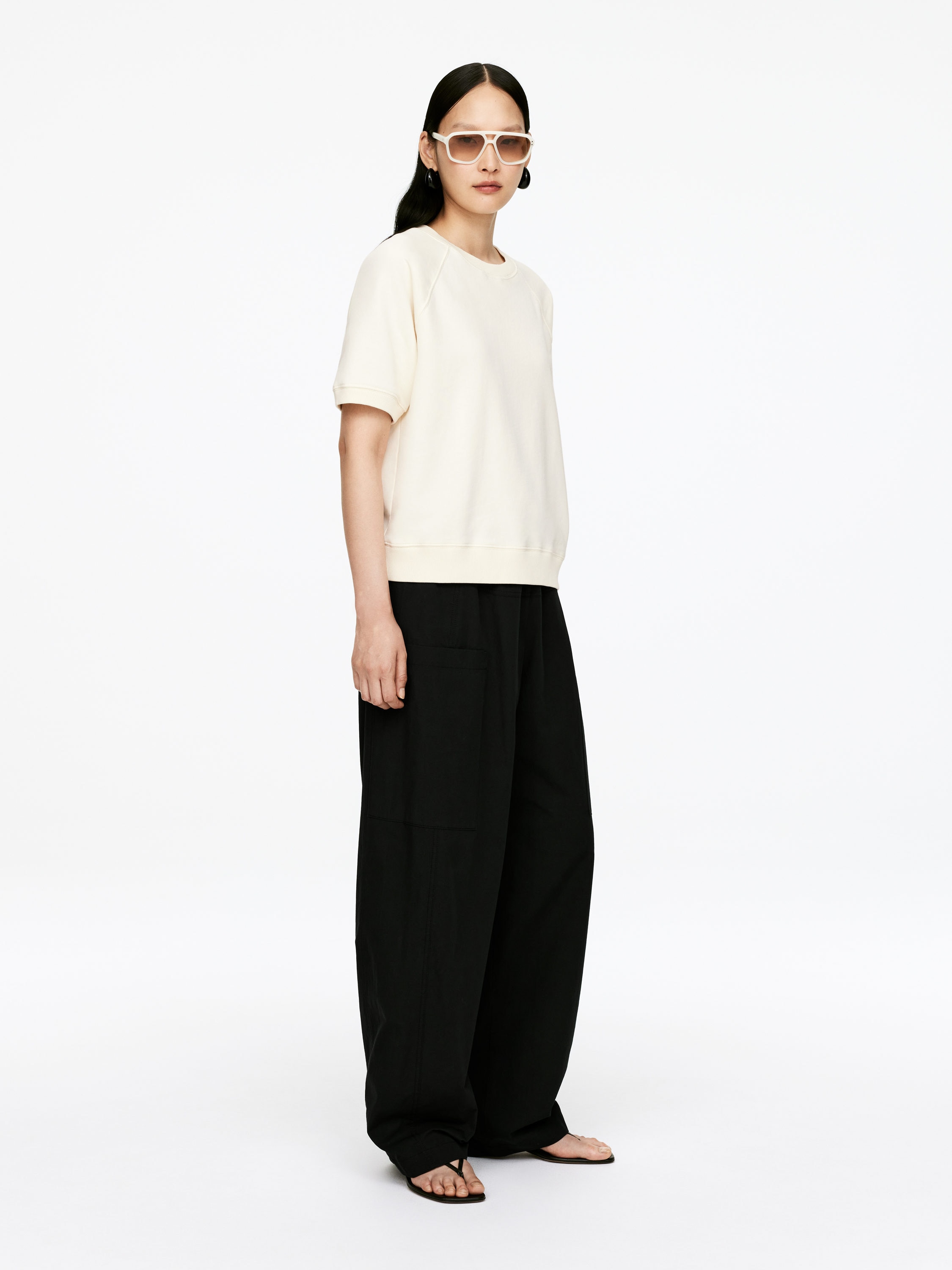 French Terry Sweatshirt - Off White - Regular fit - Women - StillMedia/Lookbook - 4