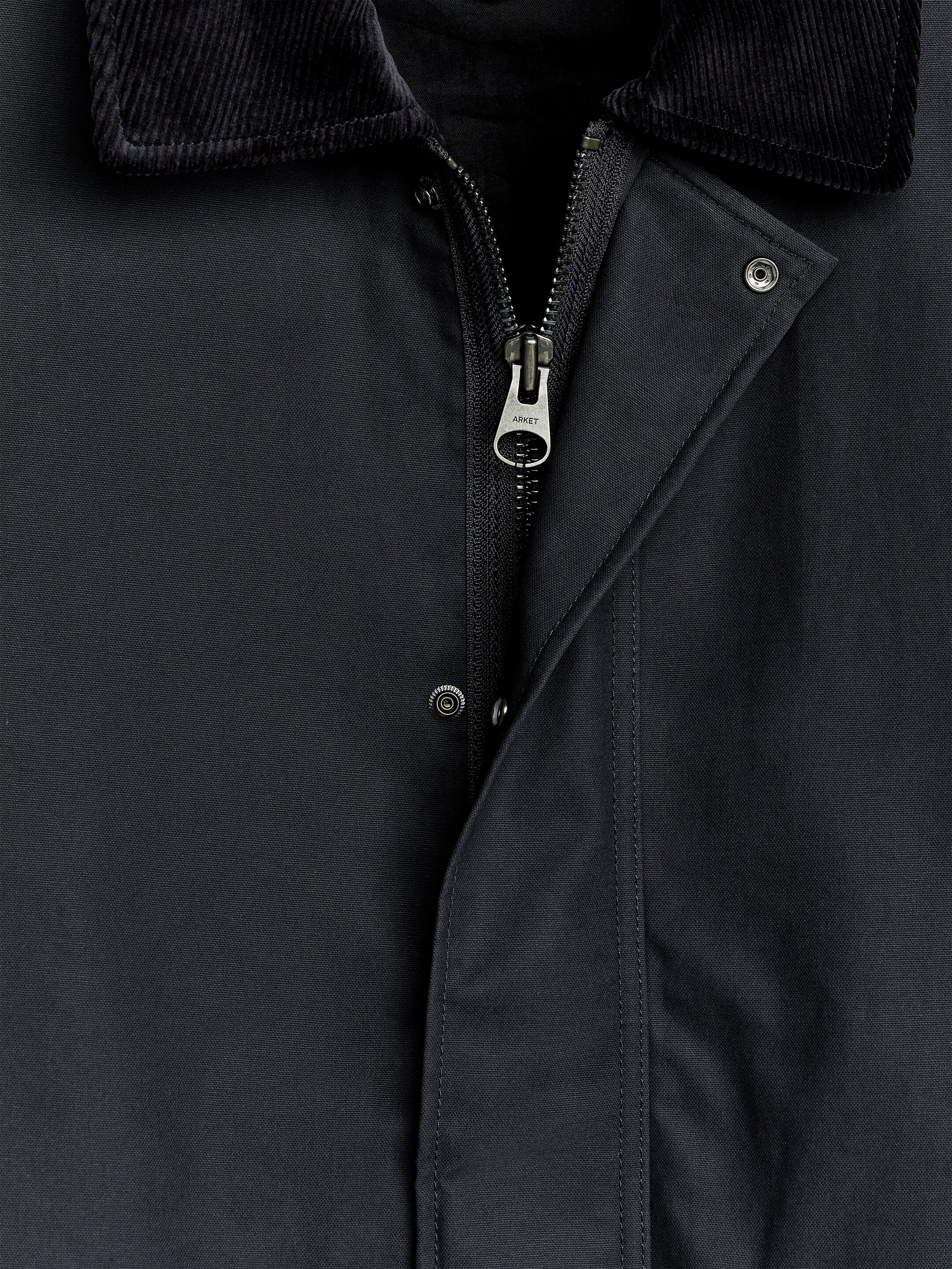 Visa större bild: Jacka i vaxad bomull - Mörkblå - HERR | H&M FI 2