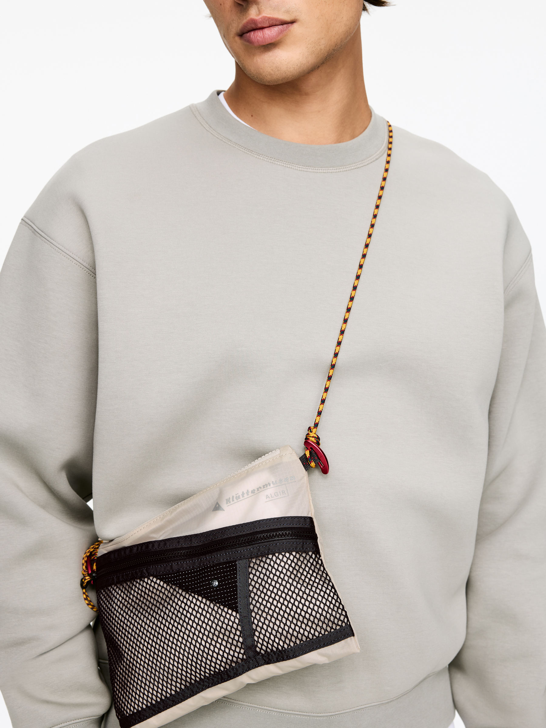 Klättermusen Algir Accessory Bag - Putty grey - Men - StillMedia/Lookbook - 6