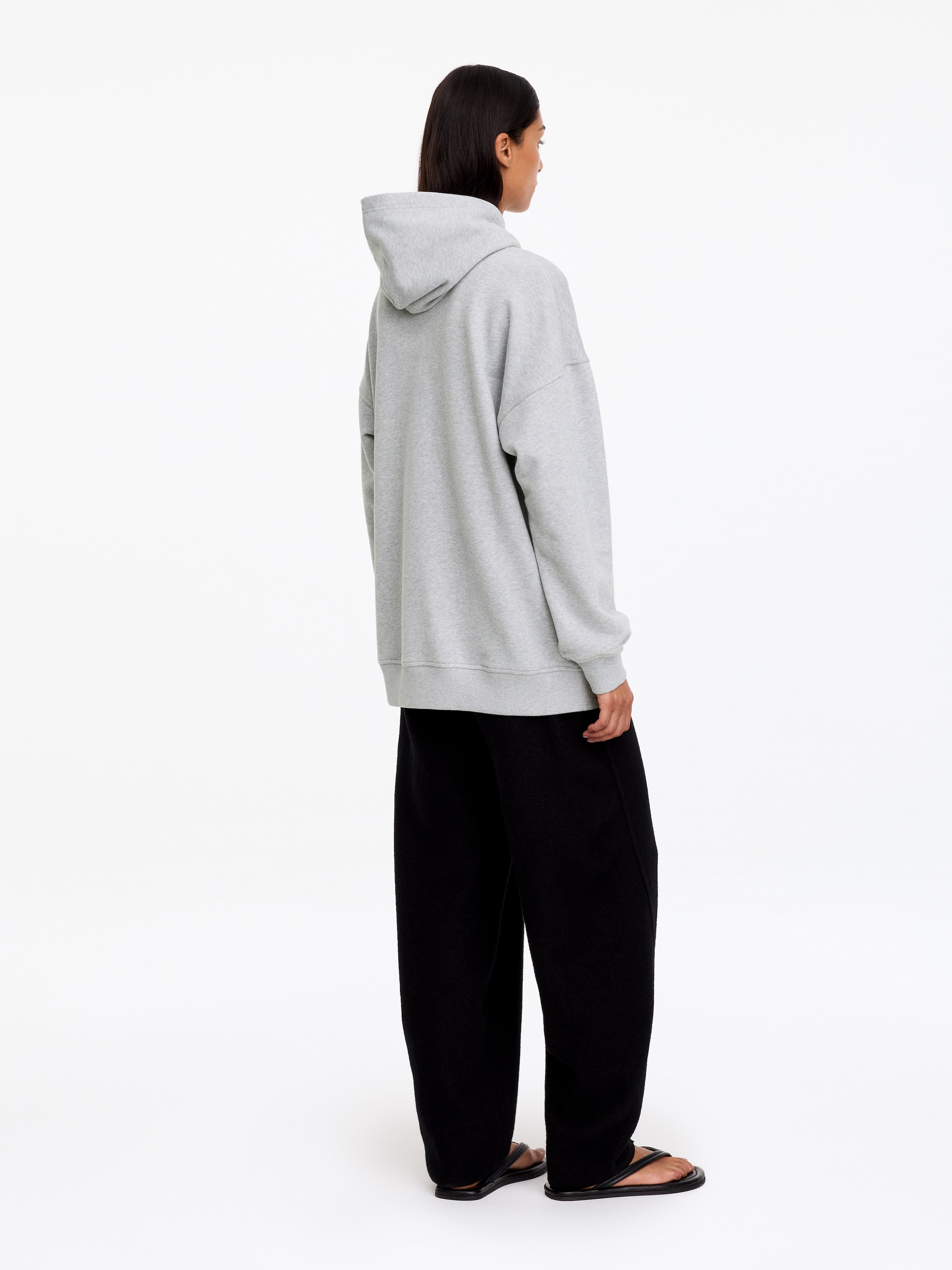 Kapuzenpullover aus angerautem French Terry - Graumeliert - Regular Fit - women - StillMedia/Lookbook - 4