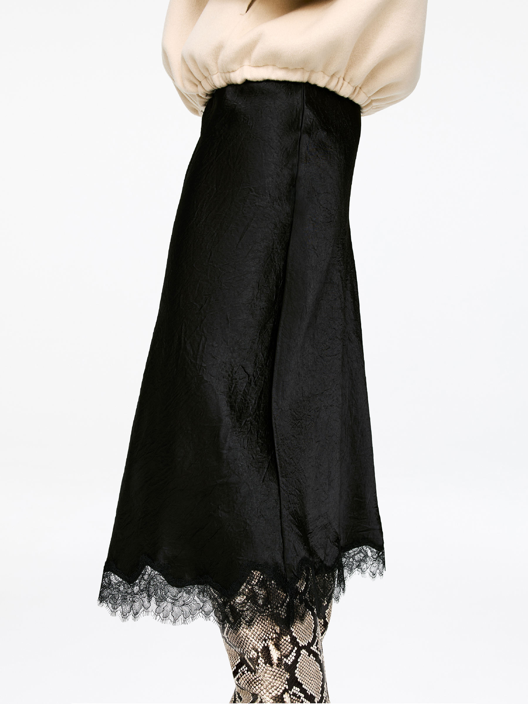 Lace-Detail Satin Skirt - Black - Regular fit - Women - StillMedia/Lookbook - 5