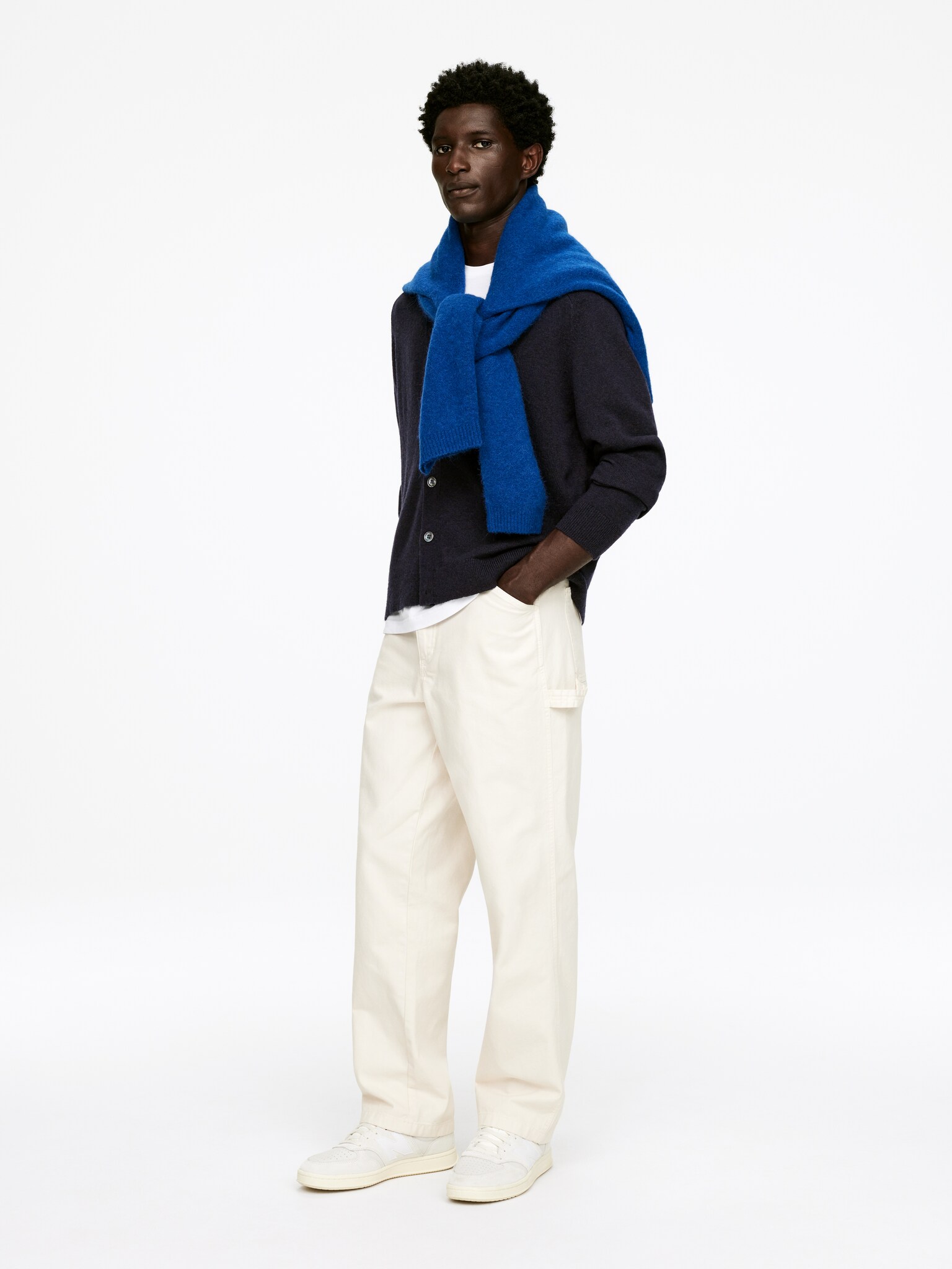Cardigan à col V en laine d'agneau - Bleu foncé - 3