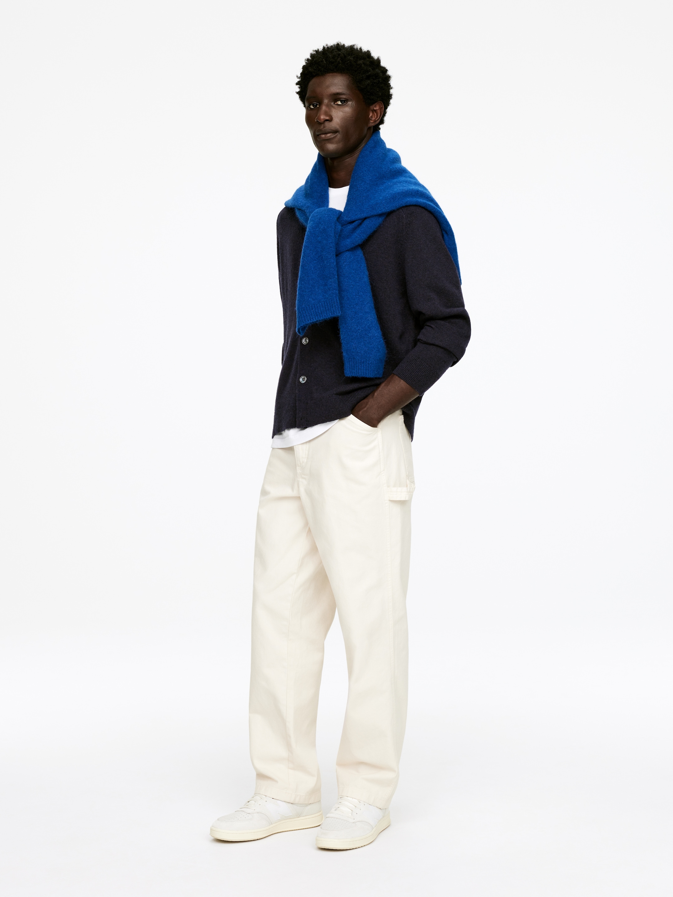 Agrandir l'image: Cardigan à col V en laine d'agneau - Bleu foncé - HOMME | H&M FR 2