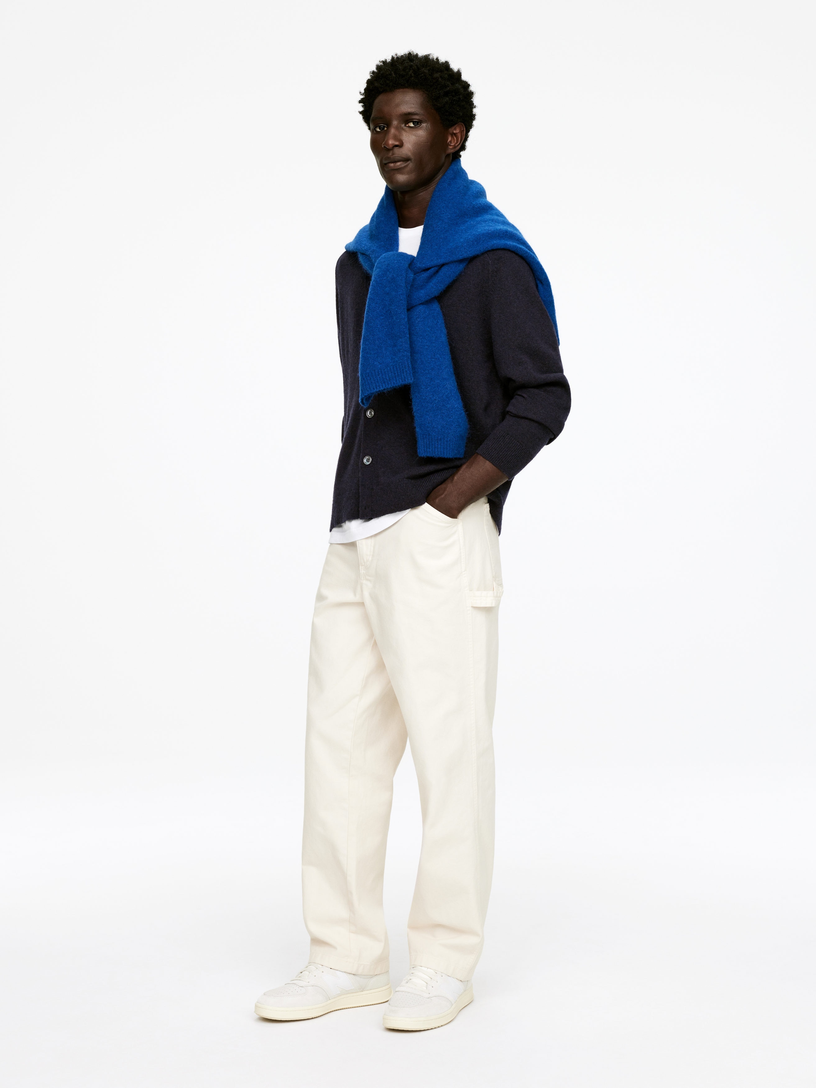Lambs Wool V-Neck Cardigan - Dark Blue - Regular fit - Men - StillMedia/Lookbook - 4
