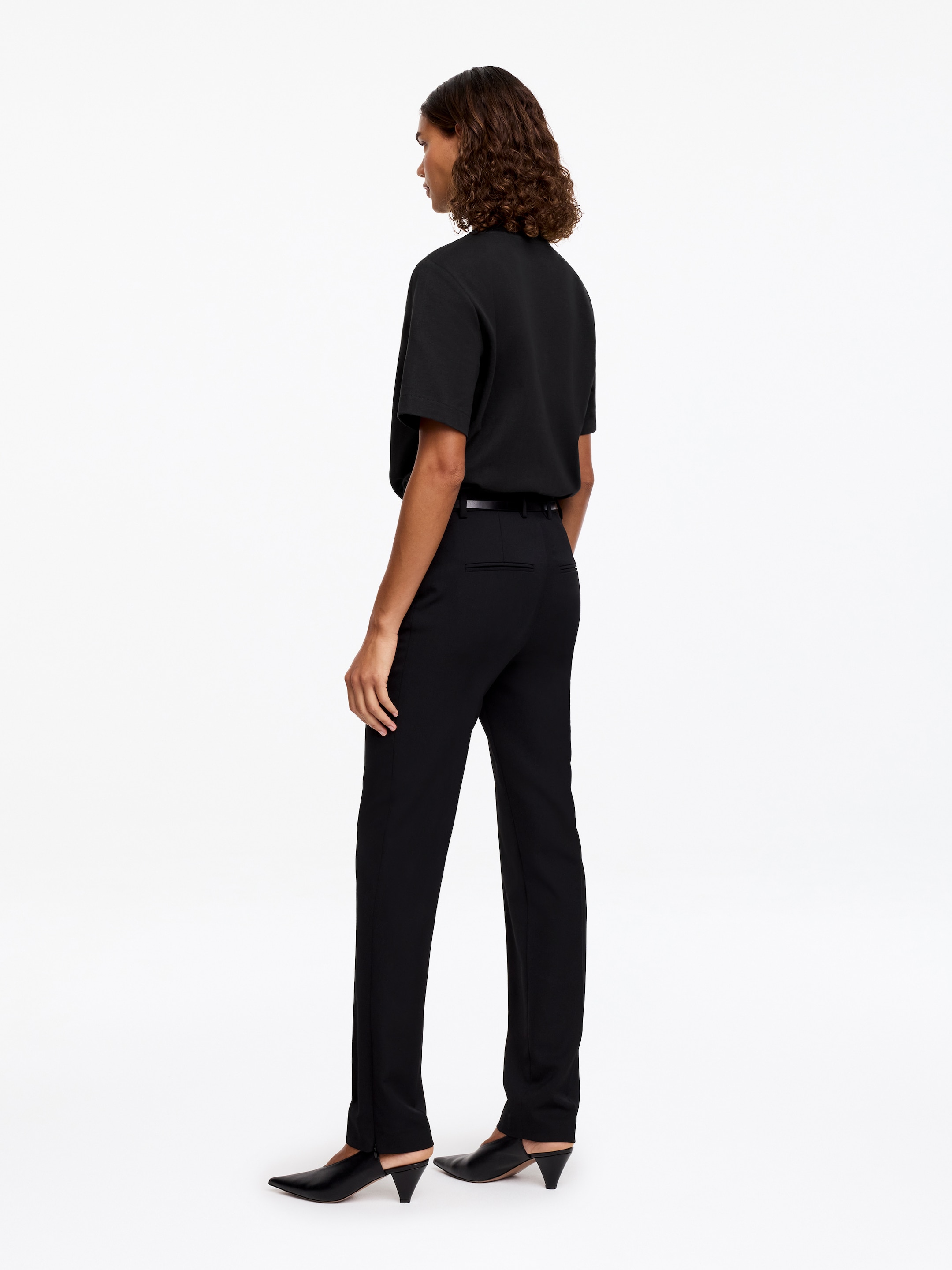 Signature Constructed T-Shirt - Black - Regular fit - Women - StillMedia/Lookbook - 34