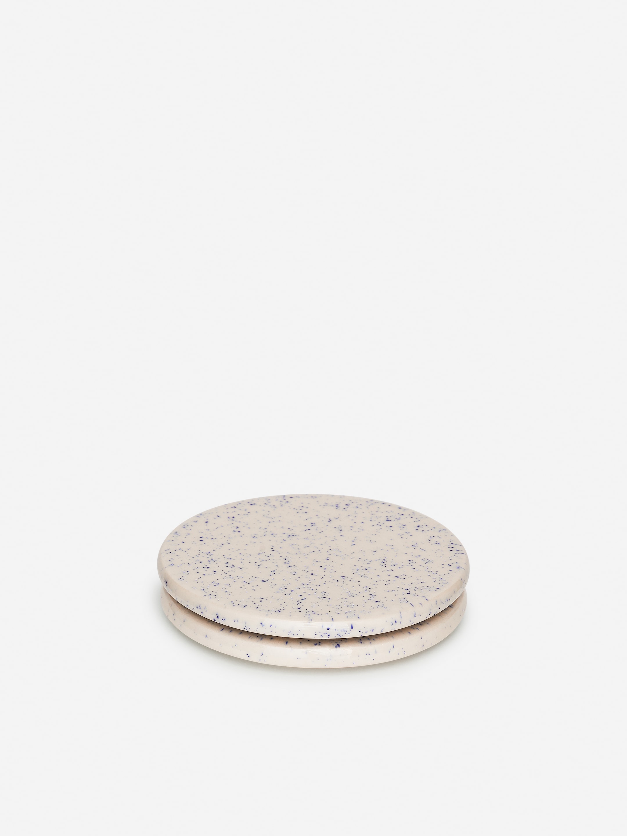 Visualizza immagine più grande: Set da 2 sottobicchieri in grès porcellanato - Bianco sporco/Blu maculato - HOME | H&M IT 1