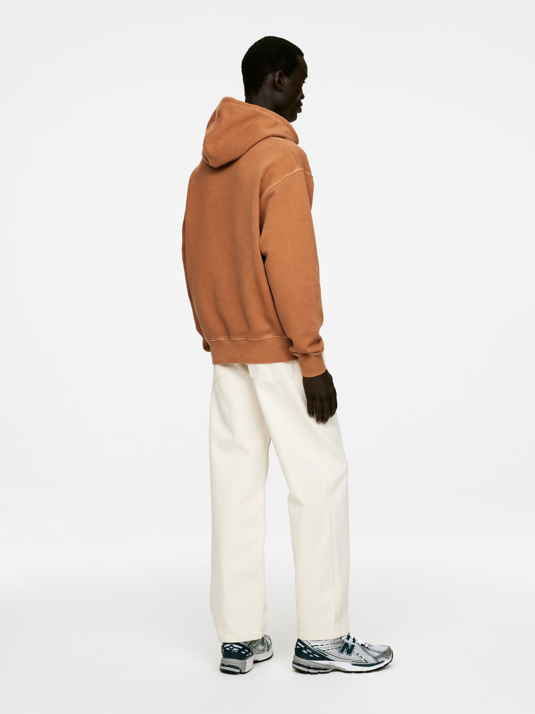 Boxy-Fit Hoodie - Terracotta - Relaxed fit - Men - StillMedia/Lookbook - 6
