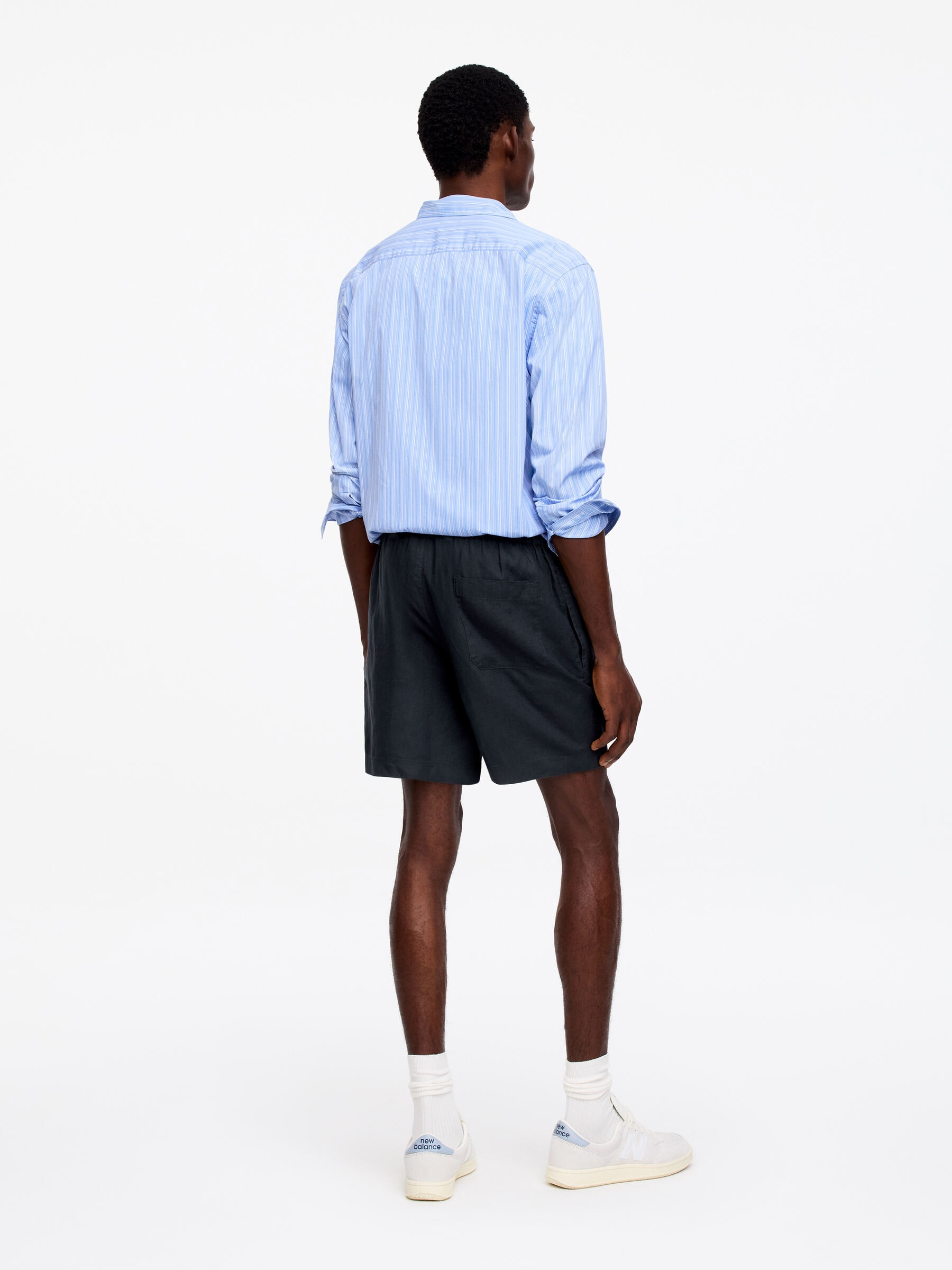 Pantalones cortos de lino - Azul oscuro - Corte estándar - Men - StillMedia/Lookbook - 5
