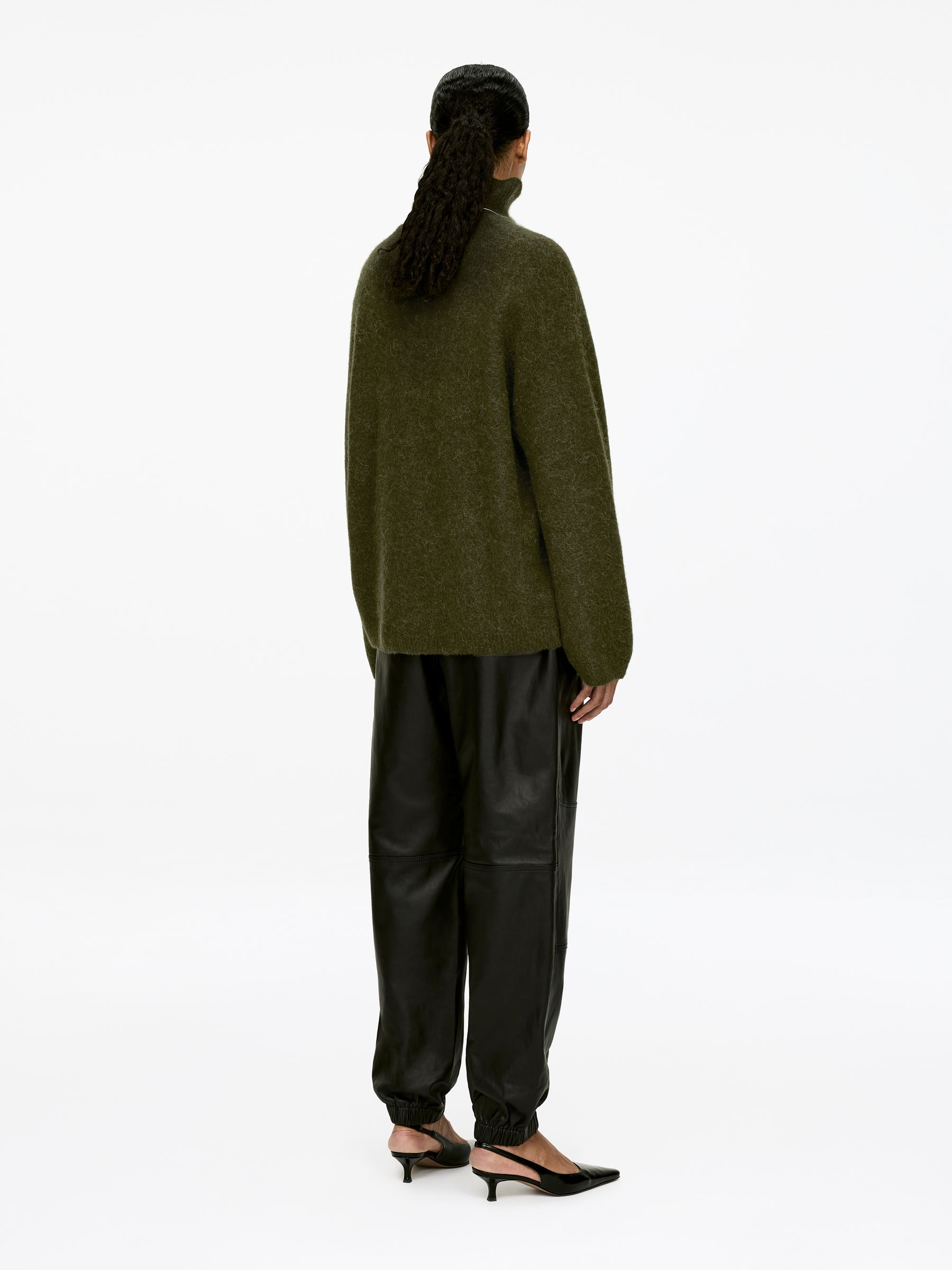 Roll-Neck Jumper - Dark Green - Oversized - Women - StillMedia/Lookbook - 8