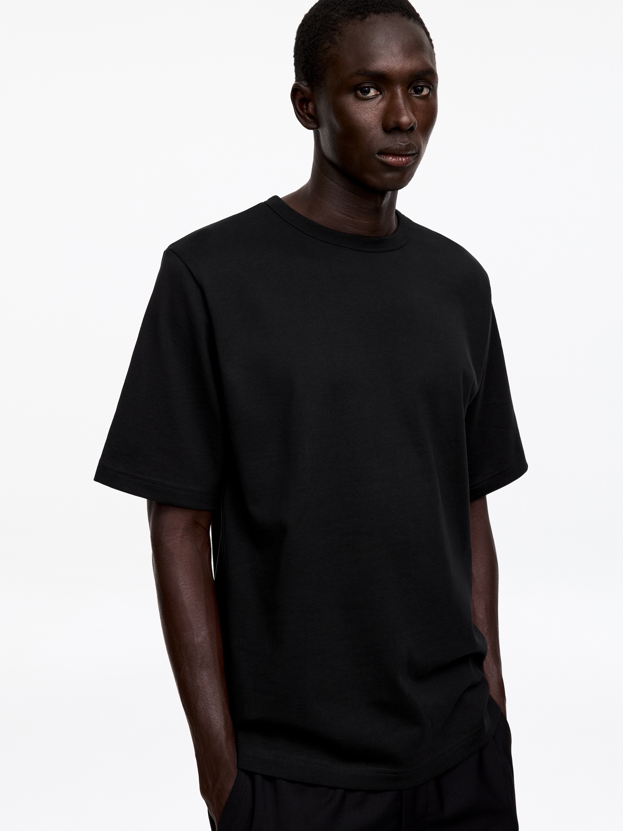 Gruby T-shirt - Czarny - Fason swobodny - men - StillMedia/Lookbook - 21