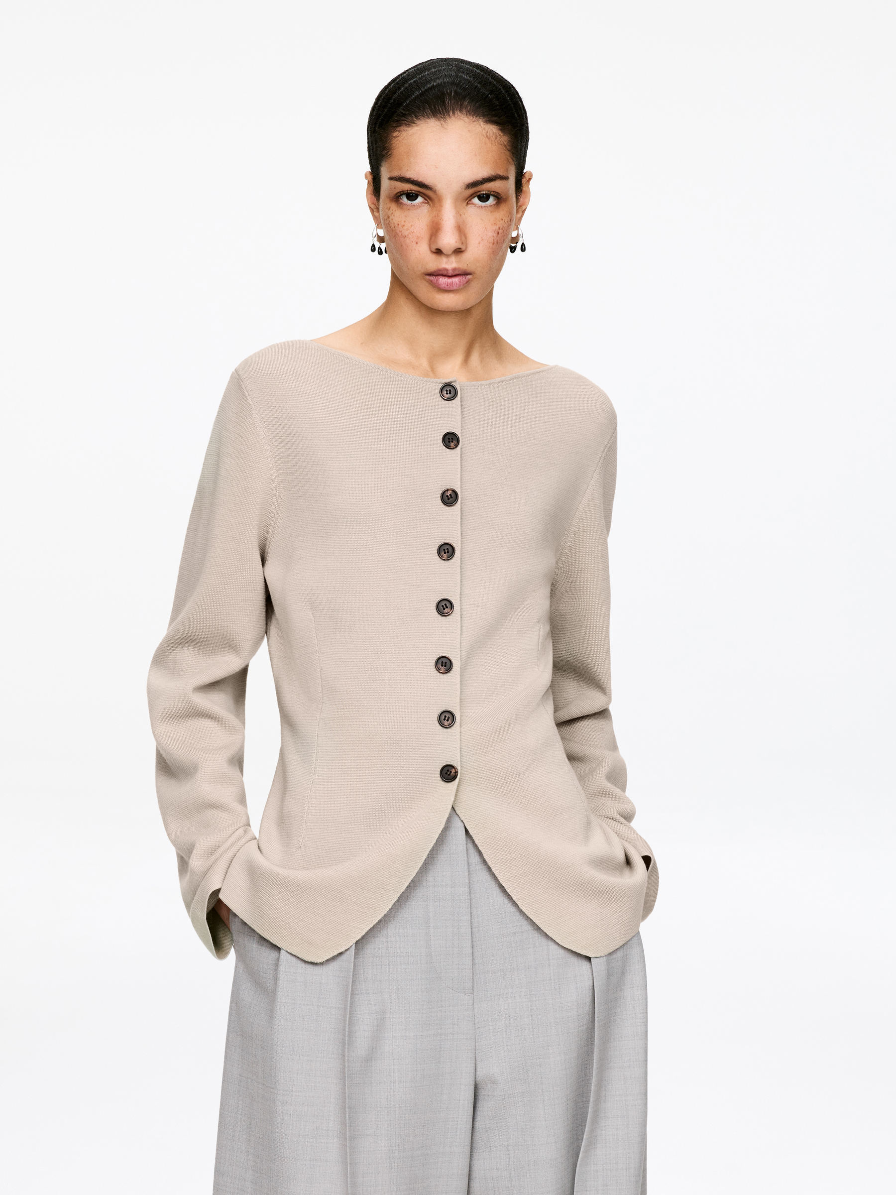 Strickjacke aus Merinowolle-#D2B8A7-17599