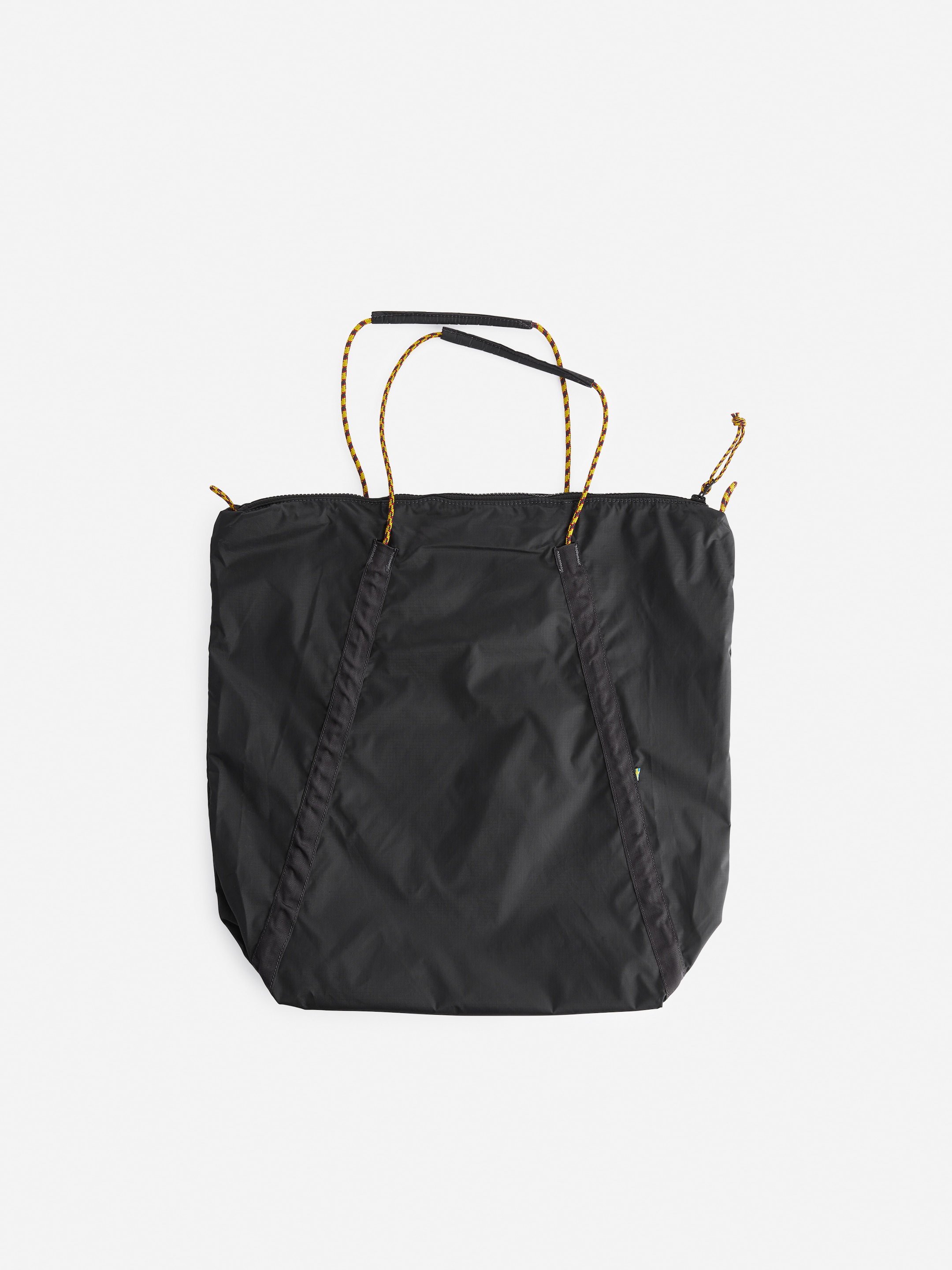 Klättermusen Gebo shopper - Svart - Men - StillMedia/DescriptiveStillLife - 4