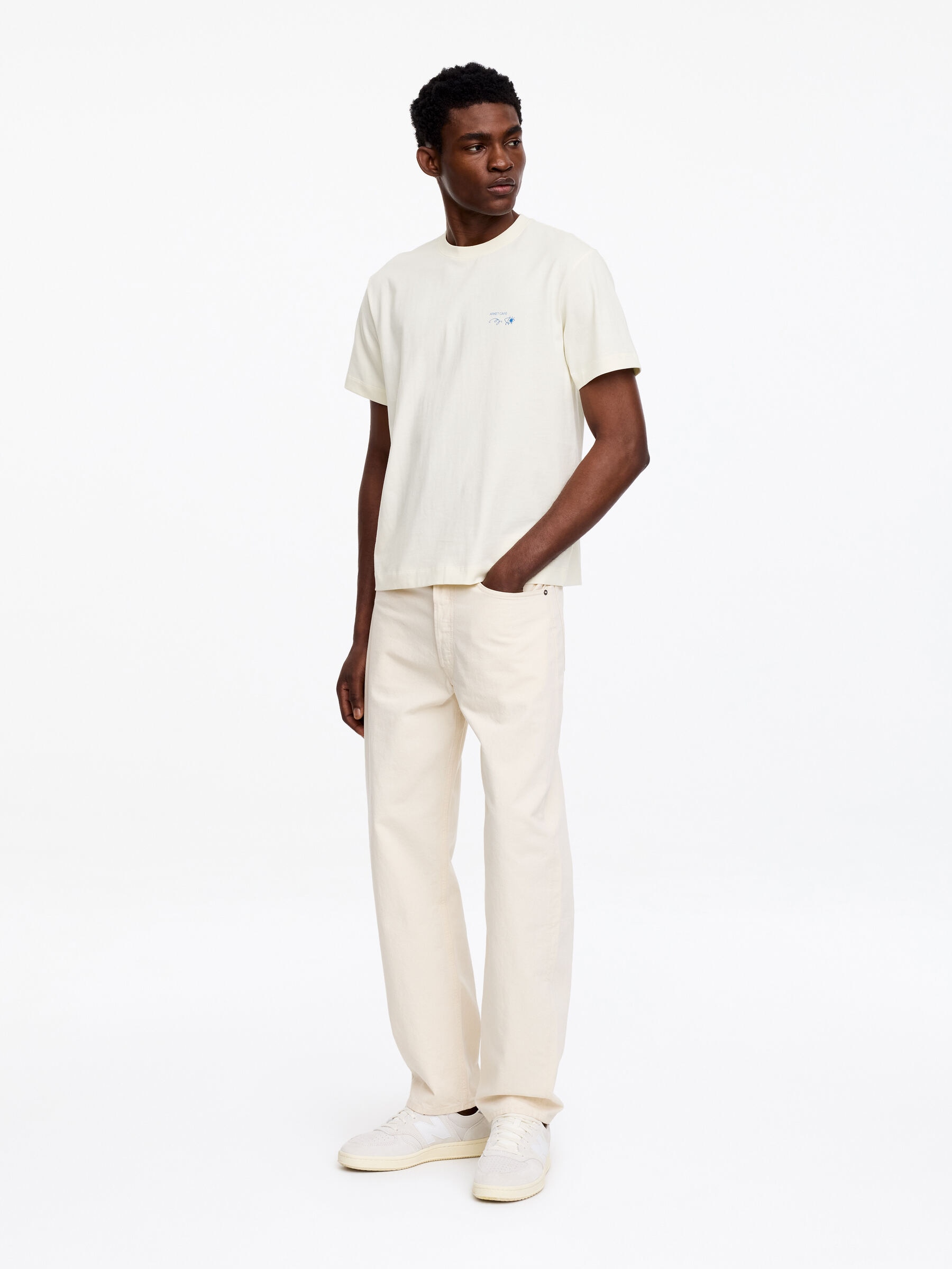 T-shirt imprimé ARKET CAFÉ - Blanc cassé/Bleu - Loose fit - Café - StillMedia/Lookbook - 3