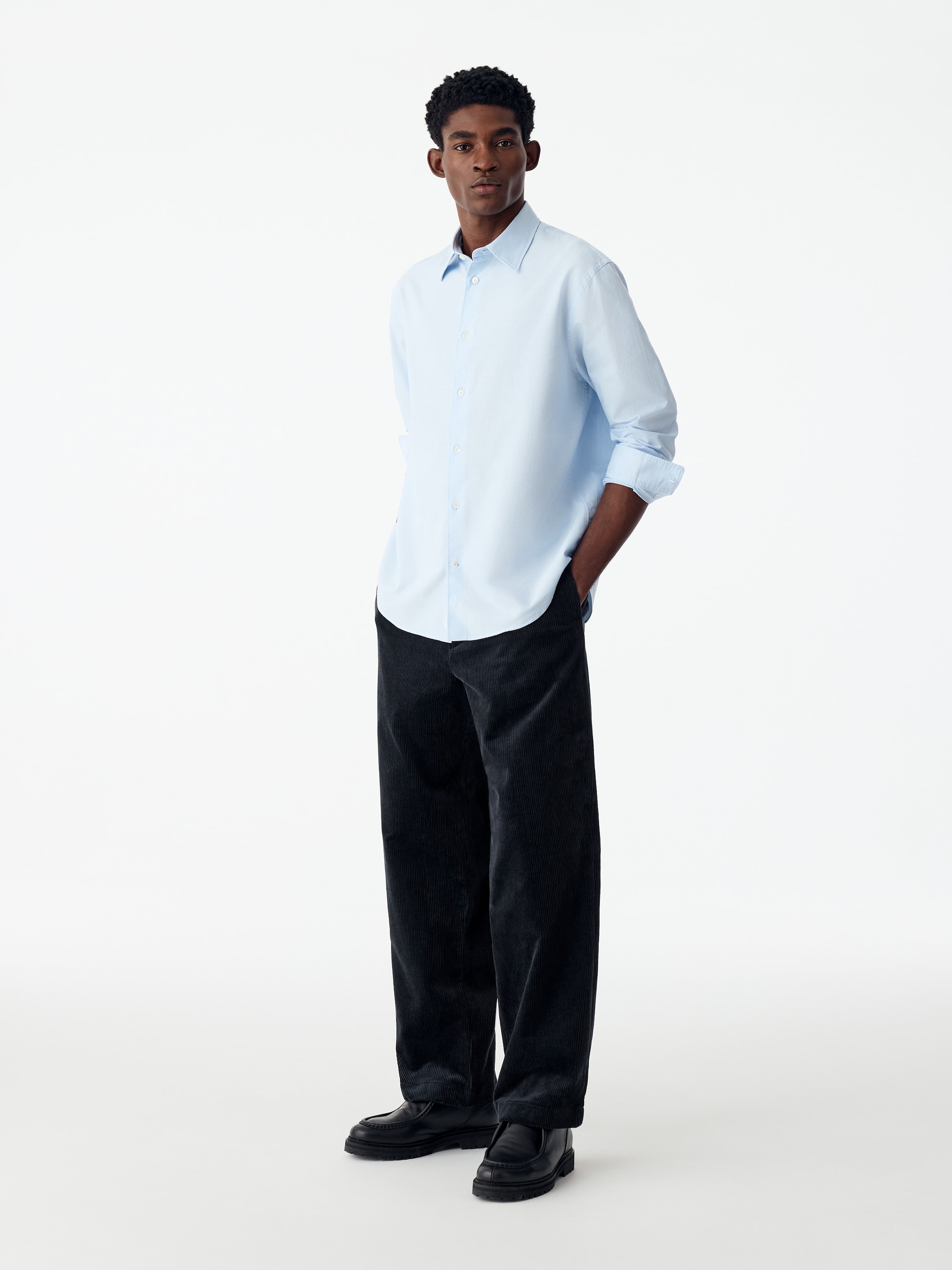 Pantaloni ampi in velluto a coste - Blu scuro - Loose fit - men - StillMedia/Lookbook - 4