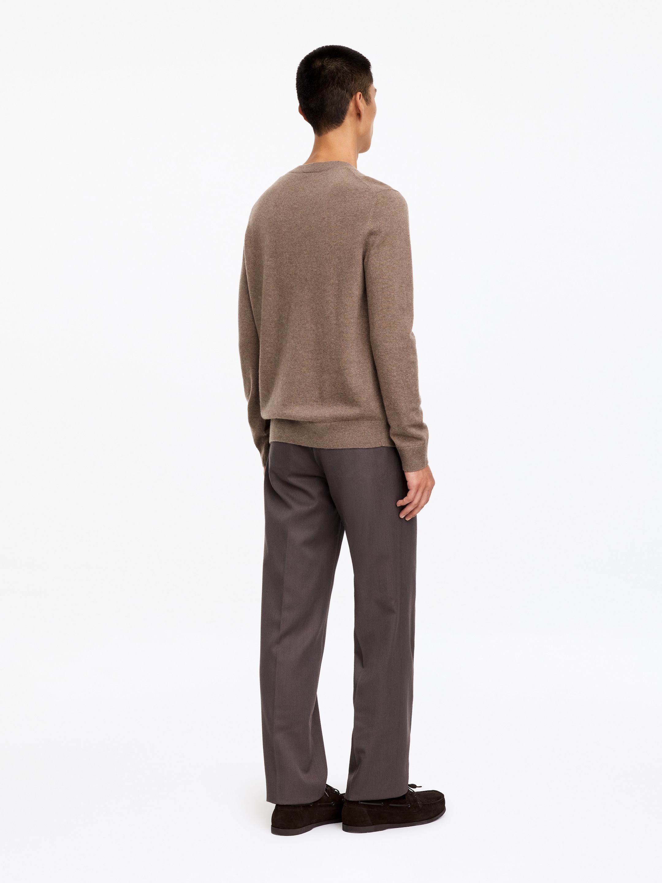 Pure Cashmere Crew-Neck Jumper - Brown - Regular fit - men - StillMedia/Lookbook - 4