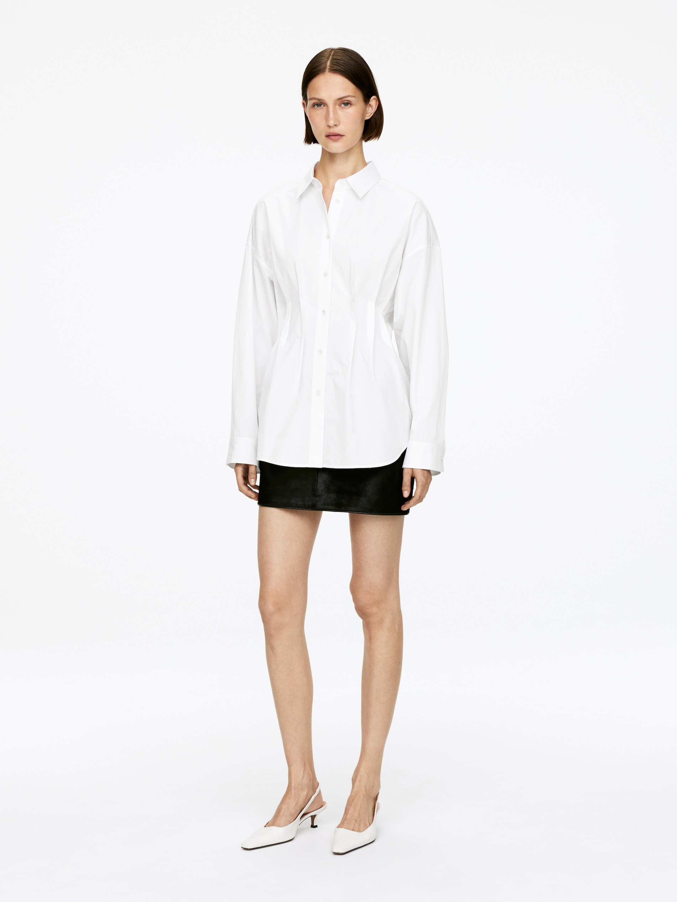 Visa större bild: Blus med veck - Vit - DAM | H&M SE 2
